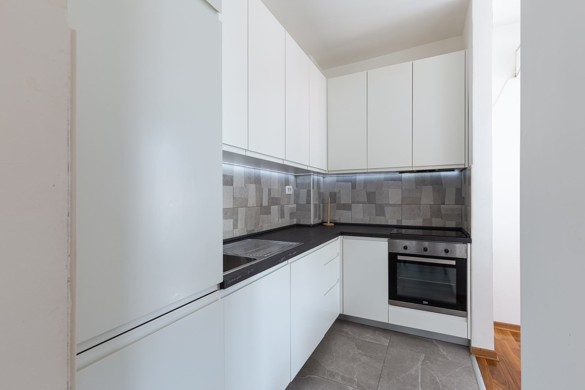 Two-Bedroom Apartment with Sea View in Bečići