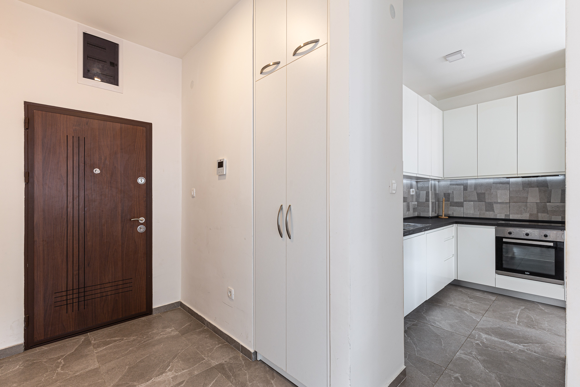 Two-Bedroom Apartment with Sea View in Bečići