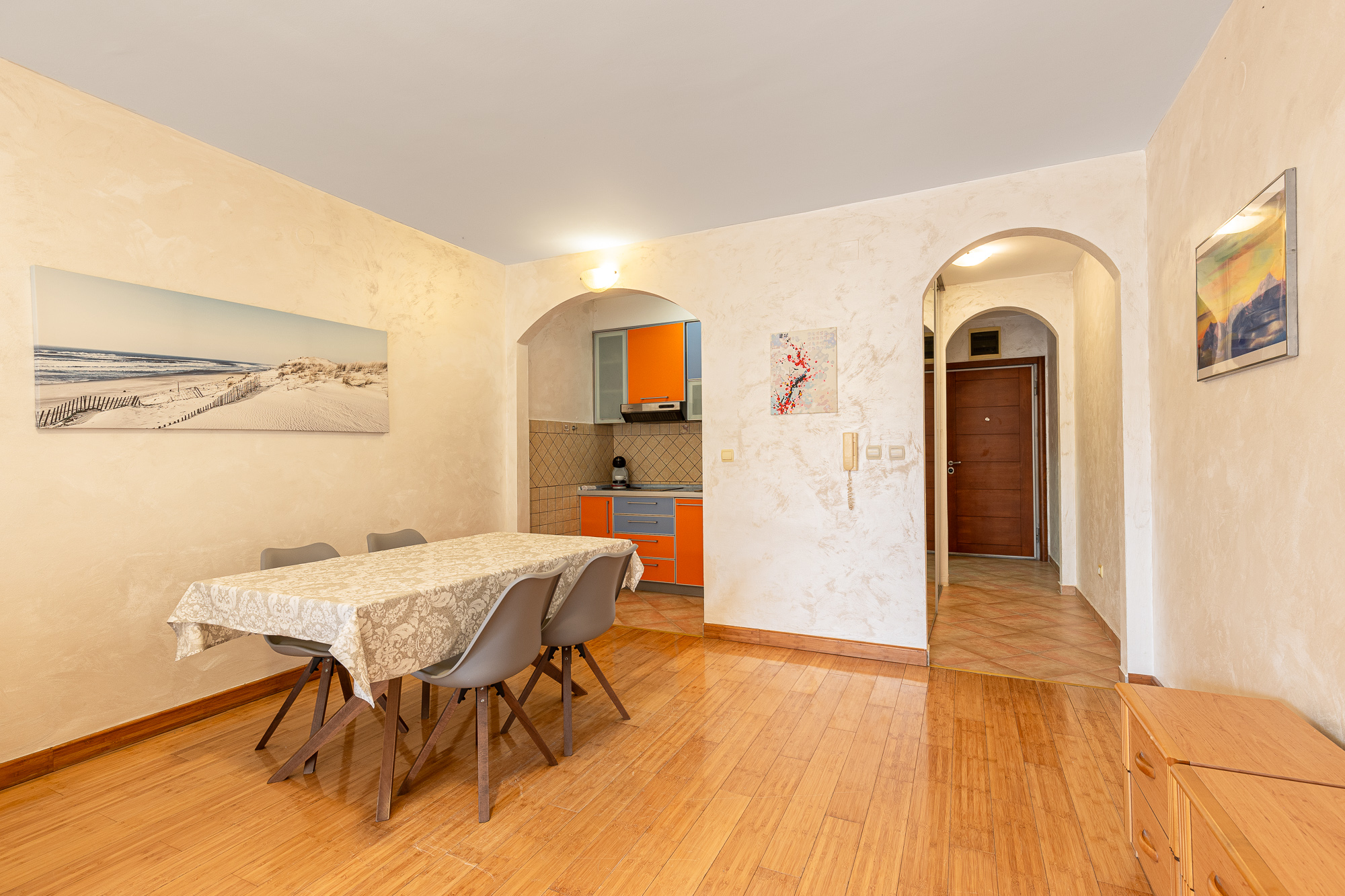 Modern apartment in Pržno, 46 m², near the sea