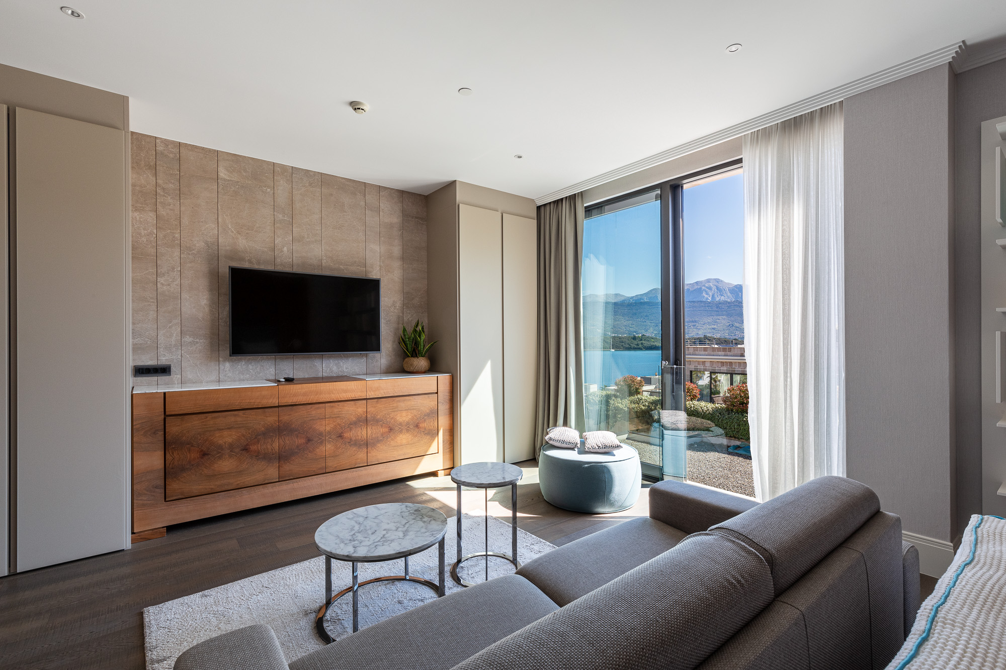 Luxury 44 m² Apartment with Sea View in Radovići