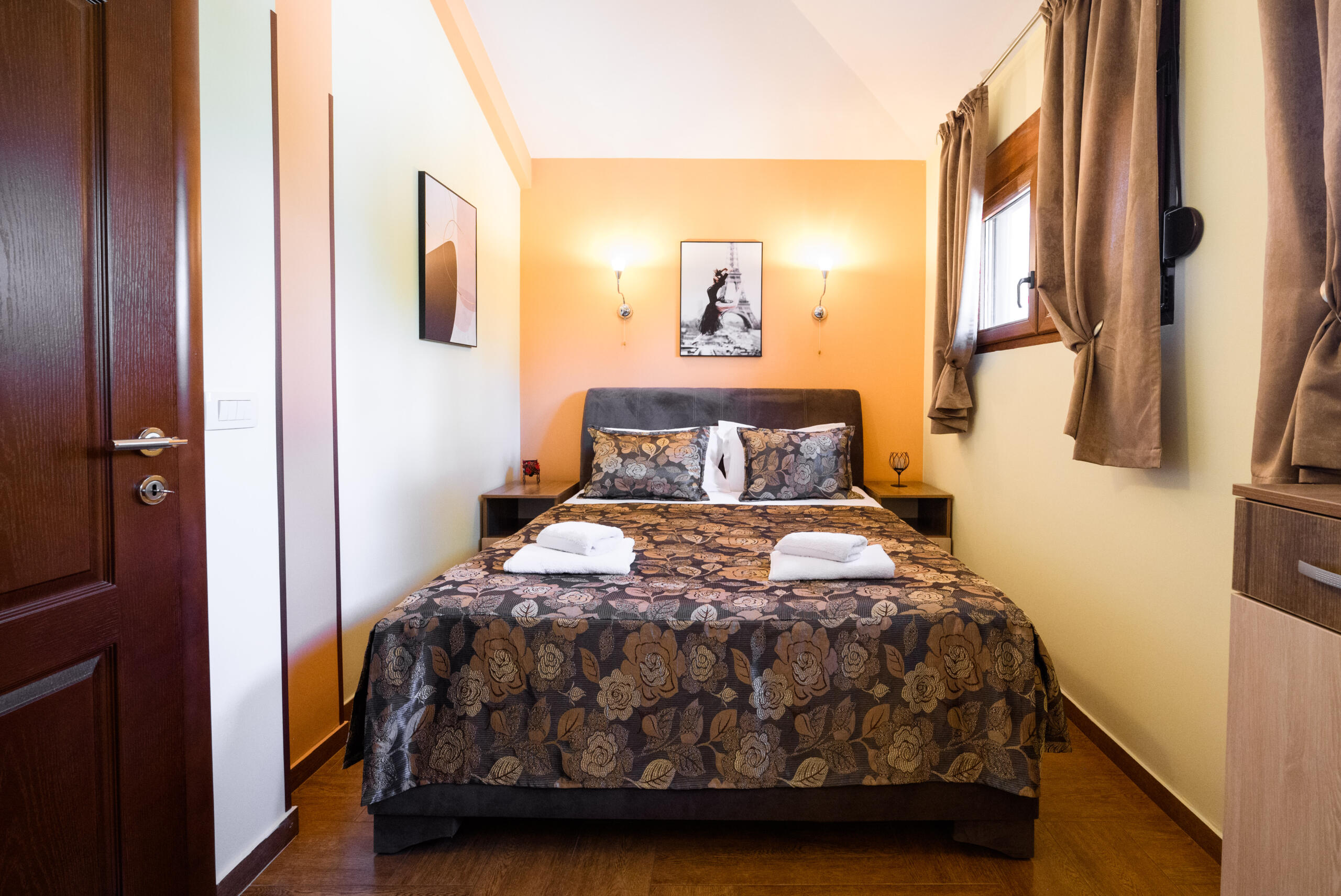 Stunning House with Sea View and Pool for Sale