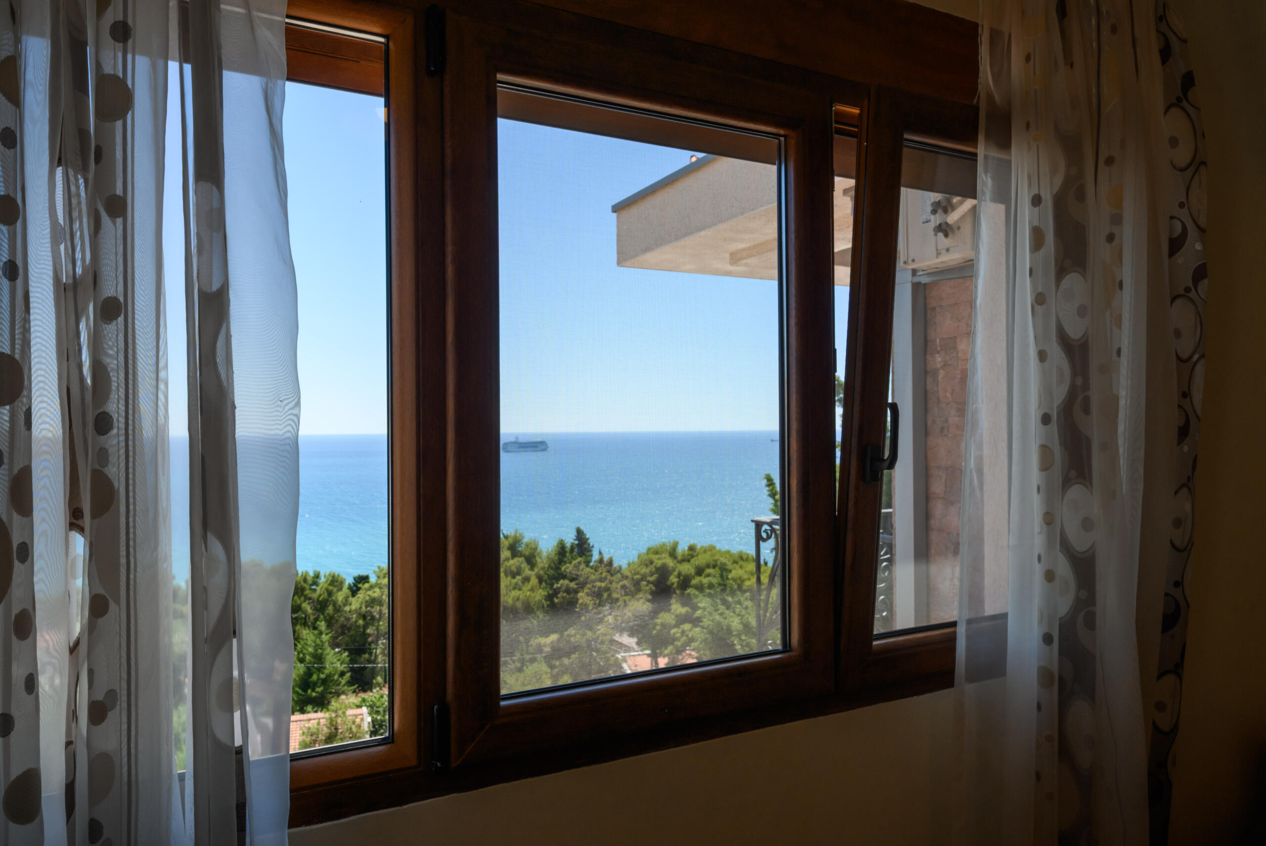 Stunning House with Sea View and Pool for Sale