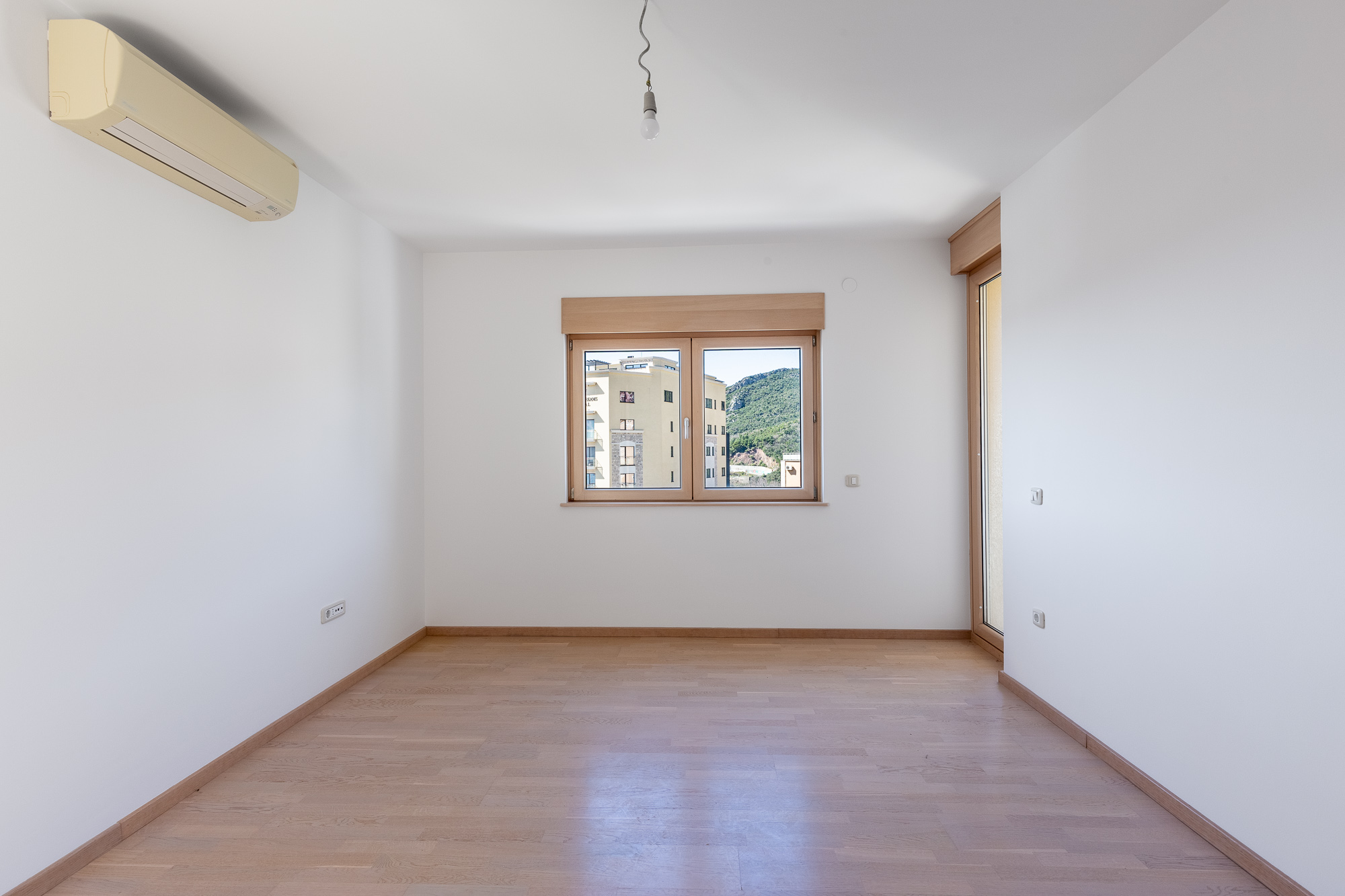 52 m² Apartment with Sea View and Two Terraces in Bečići