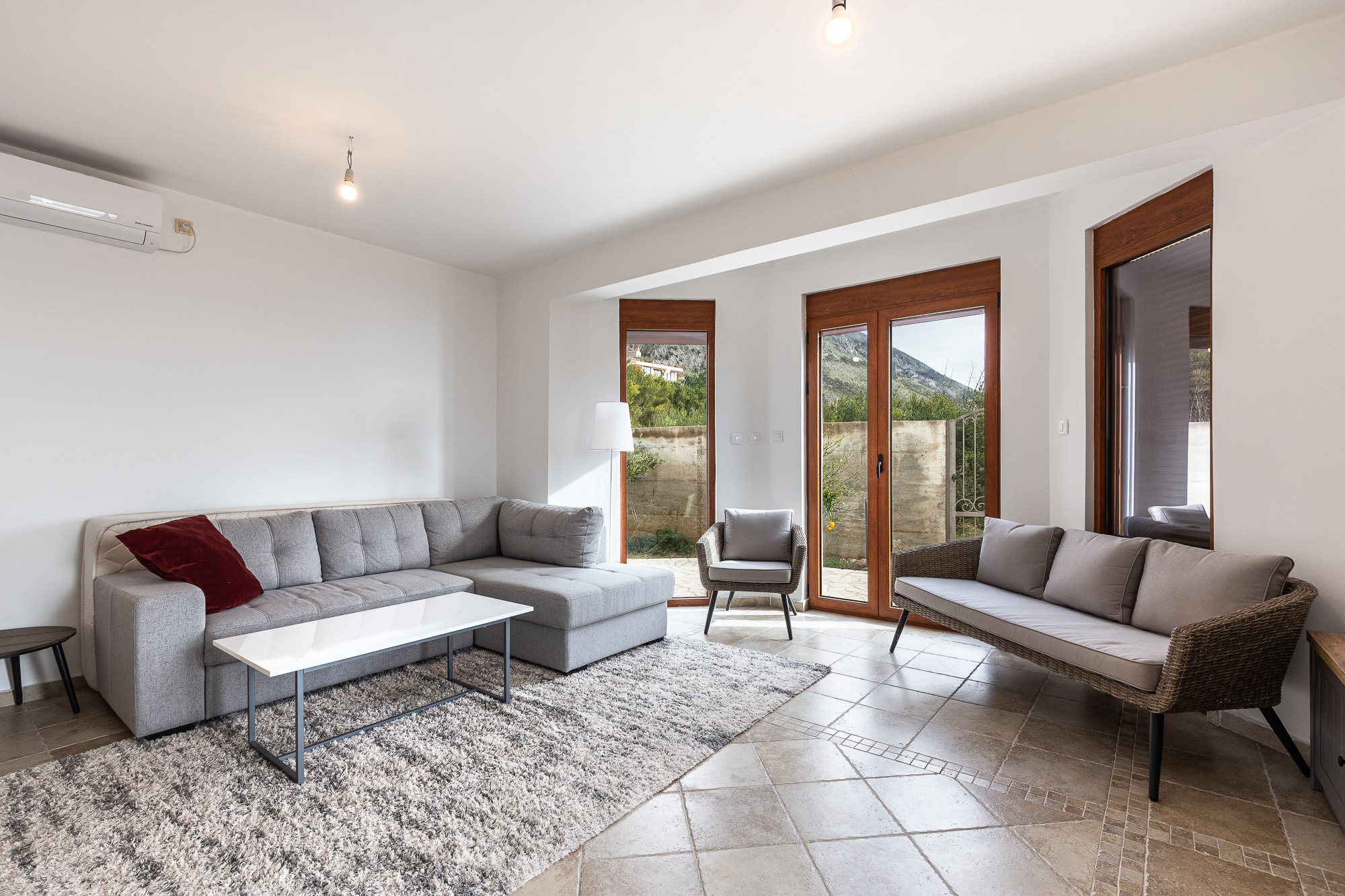 Spacious 3-Story House with Sea View in Blizikuce