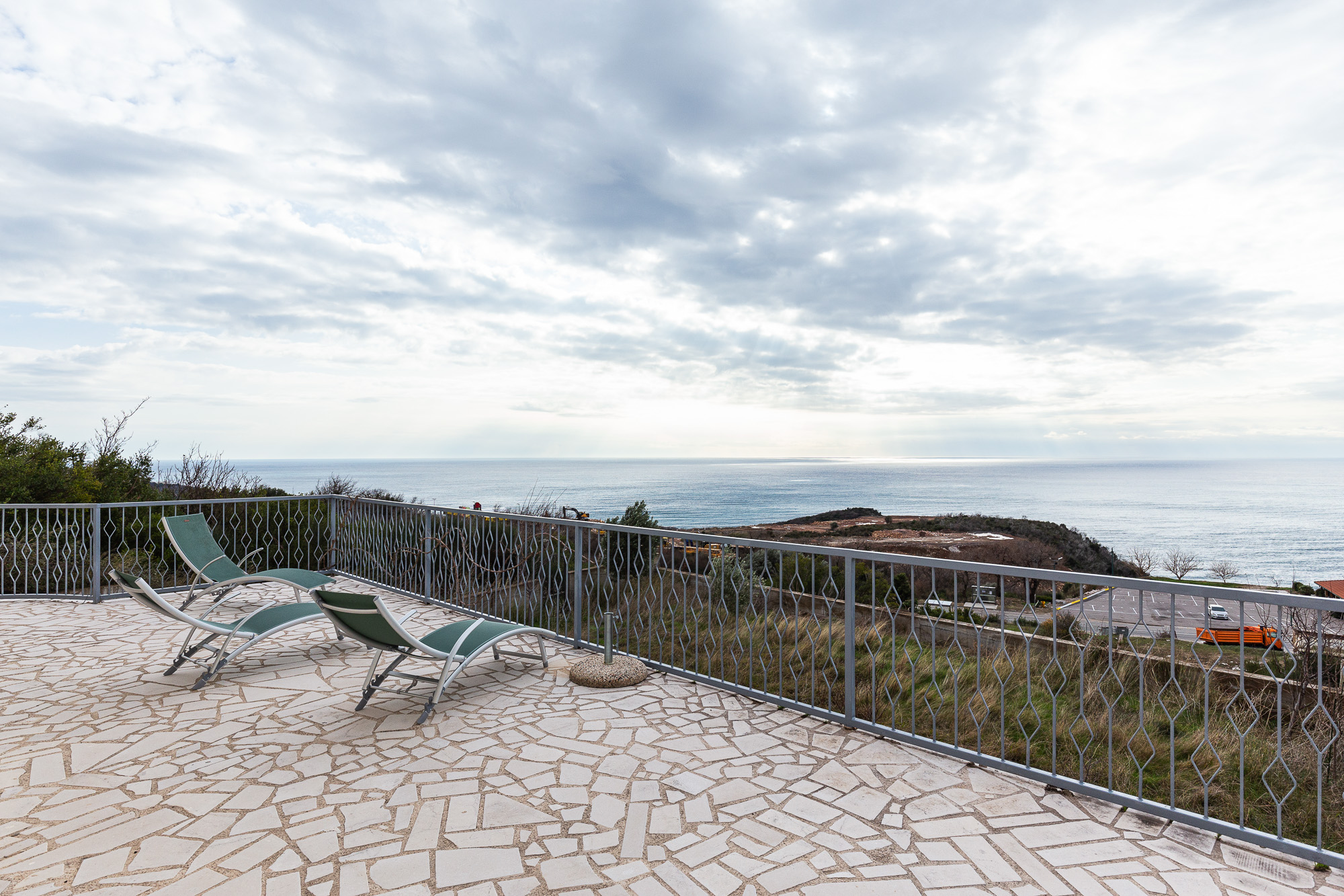 Spacious 3-Story House with Sea View in Blizikuce