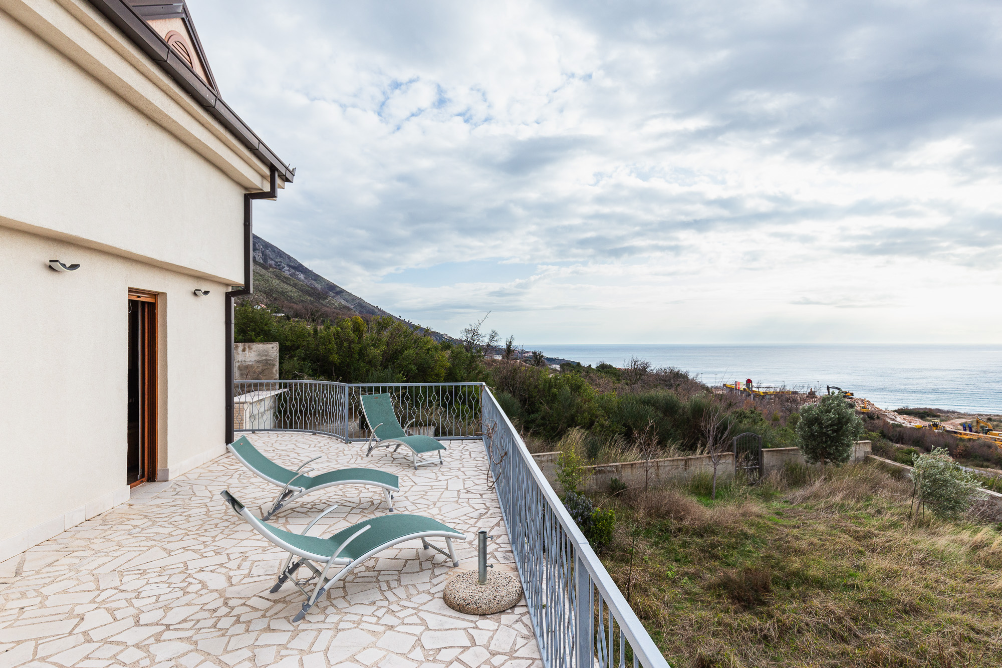Spacious 3-Story House with Sea View in Blizikuce