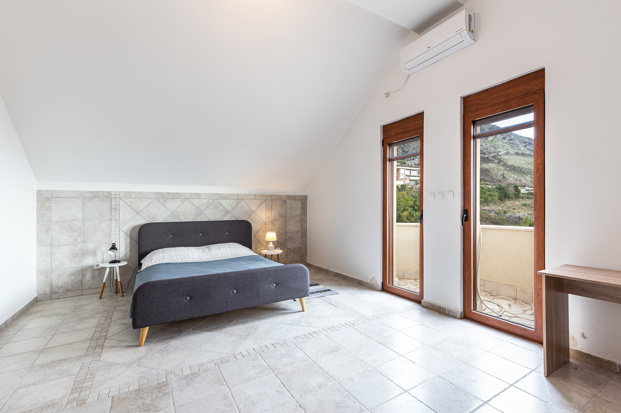 Spacious 3-Story House with Sea View in Blizikuce