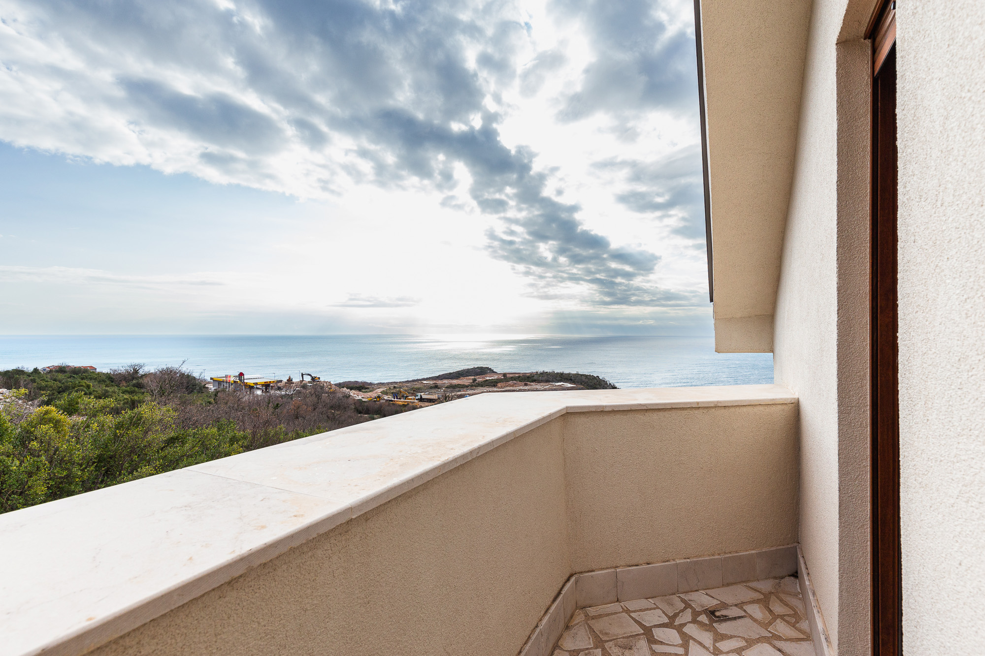 Spacious 3-Story House with Sea View in Blizikuce