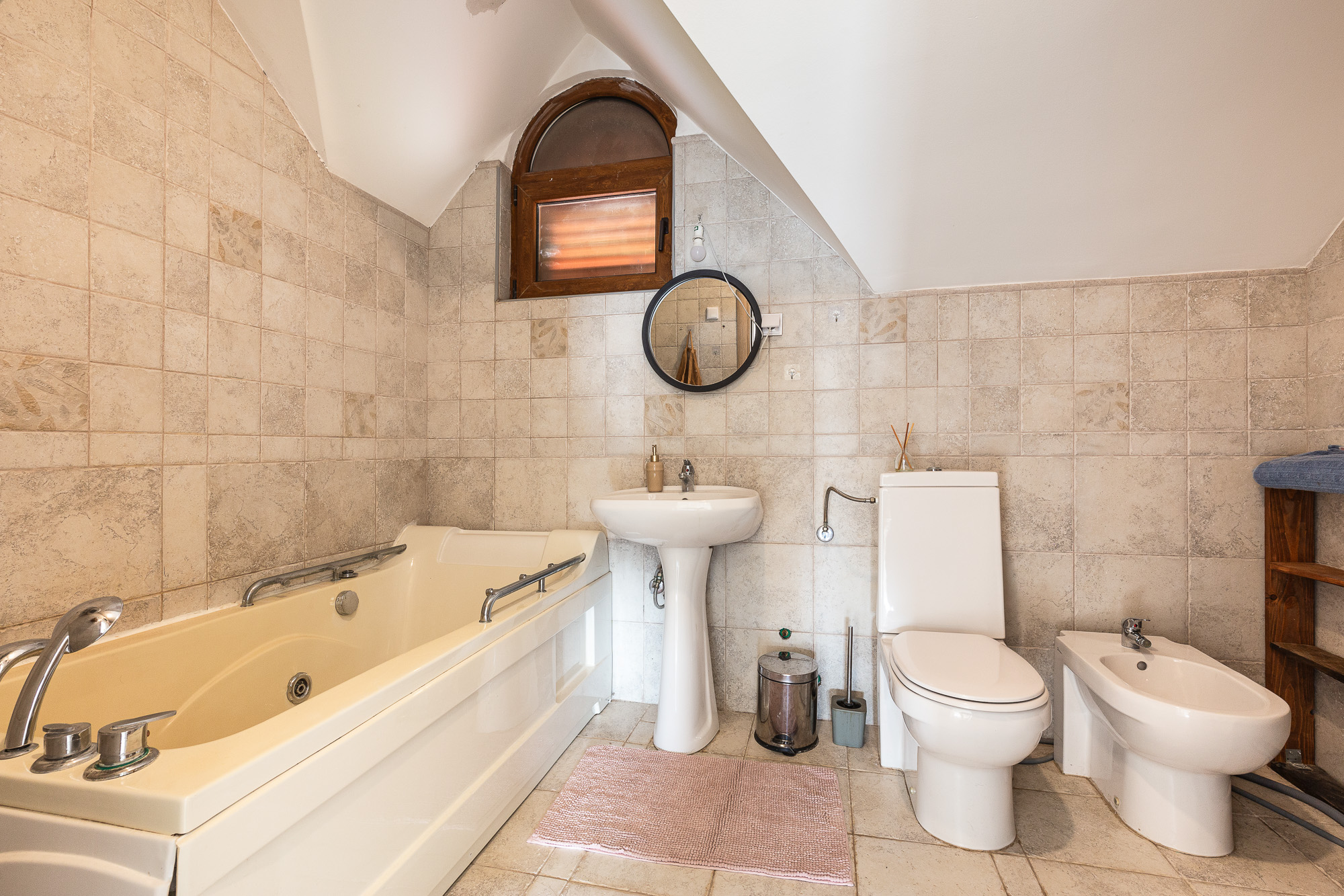 Spacious 3-Story House with Sea View in Blizikuce