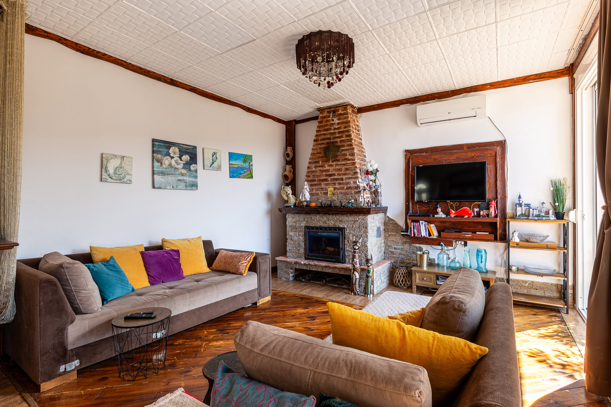 Three-story house with a panoramic sea view in Ulcinj