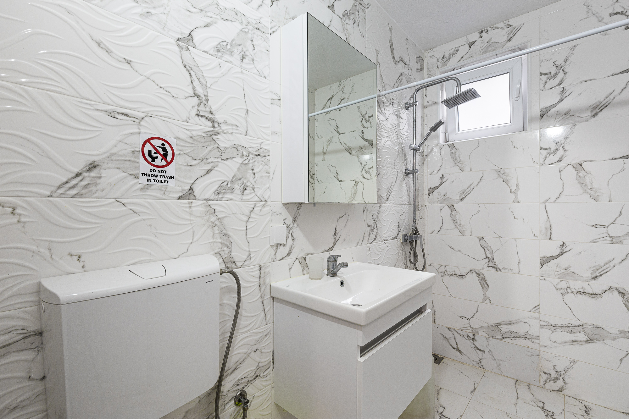 Three-story house with a panoramic sea view in Ulcinj