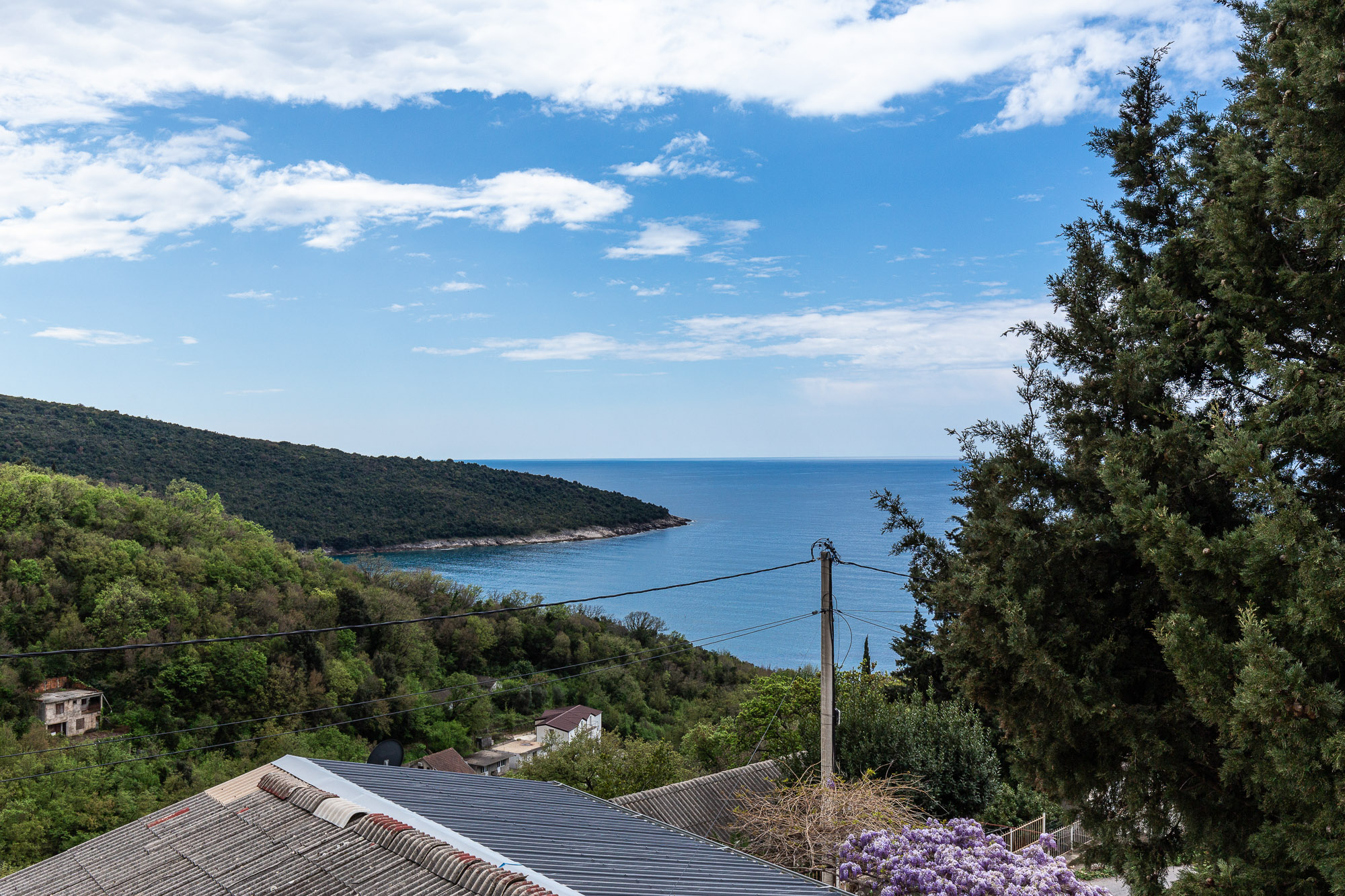 Three-story house with a panoramic sea view in Ulcinj