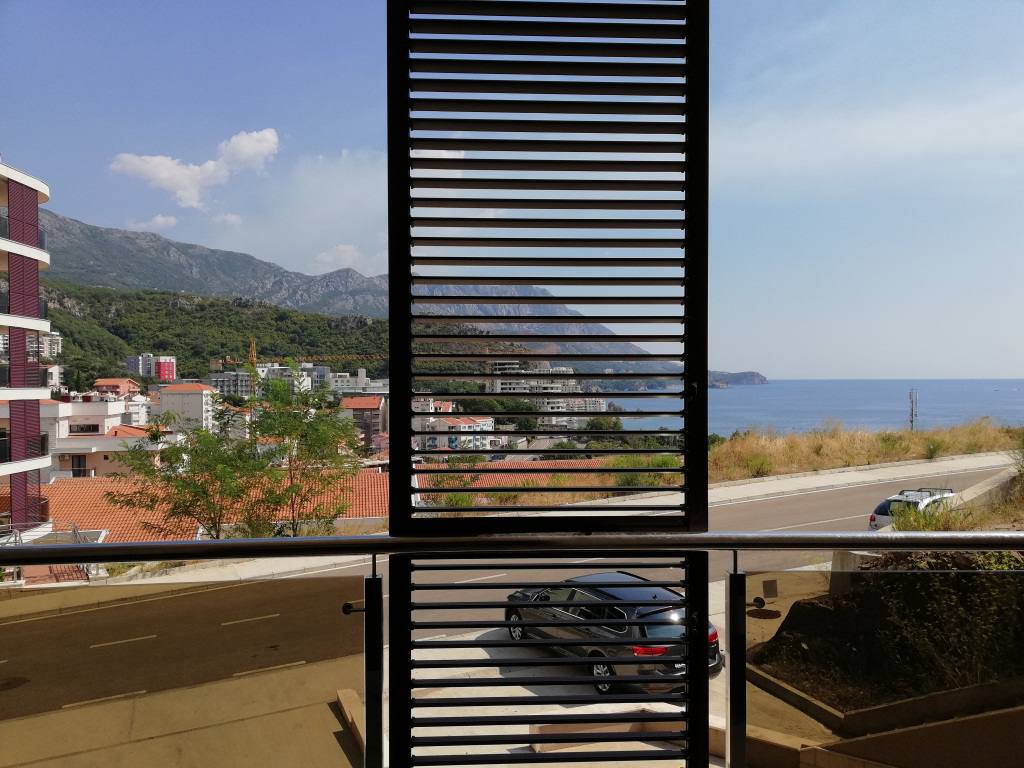 Cozy Seaview Apartment in Bečići