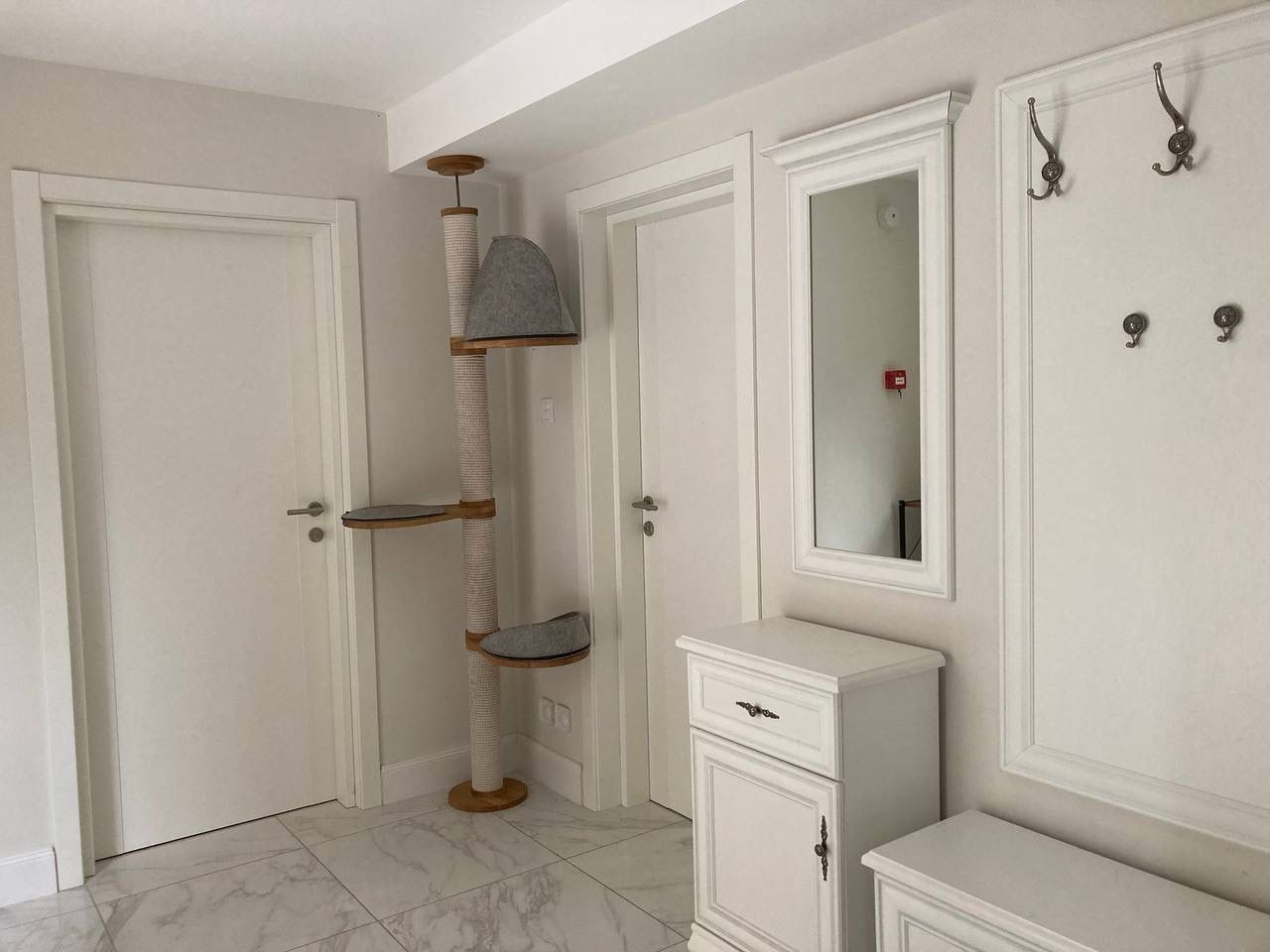 Modern Two-Bedroom Apartment by the Sea