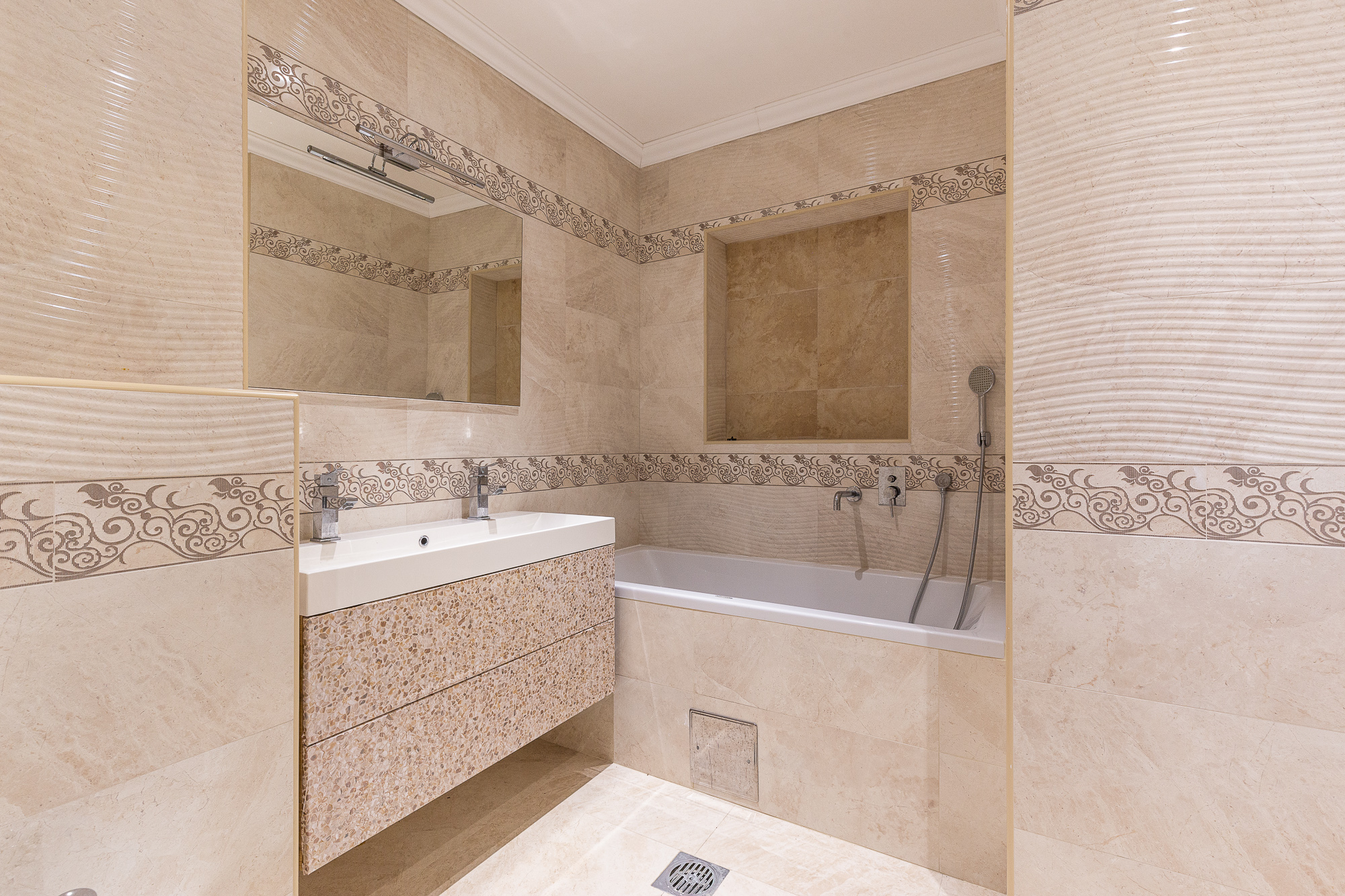 Seaview Luxury Apartment in Bečići”