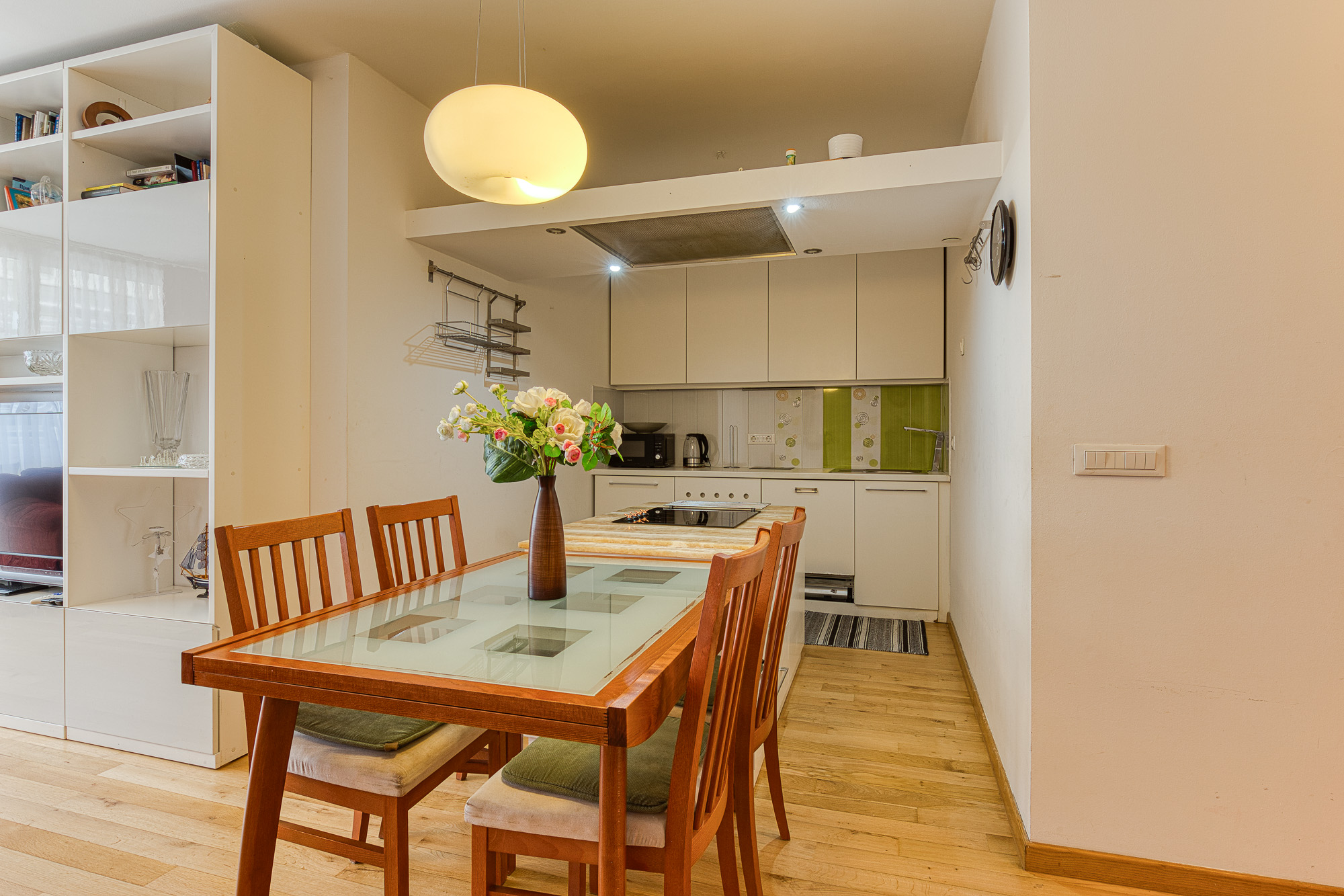 Modern, Comfortable, and Fully Equipped One-Bedroom Apartment Near the Beach