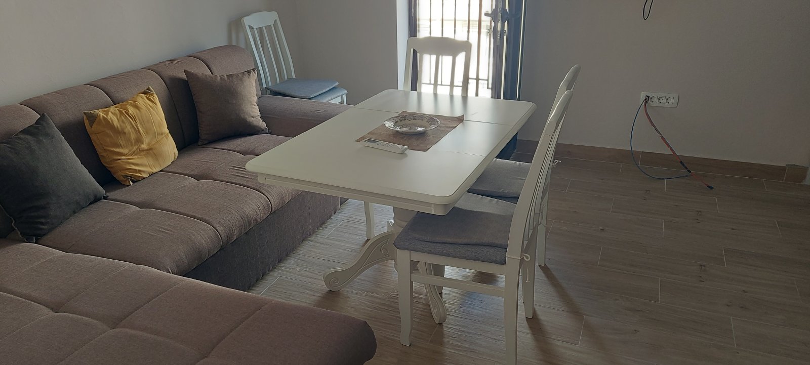 Unique Property in Herceg Novi – Perfect for Family Living or Investment!