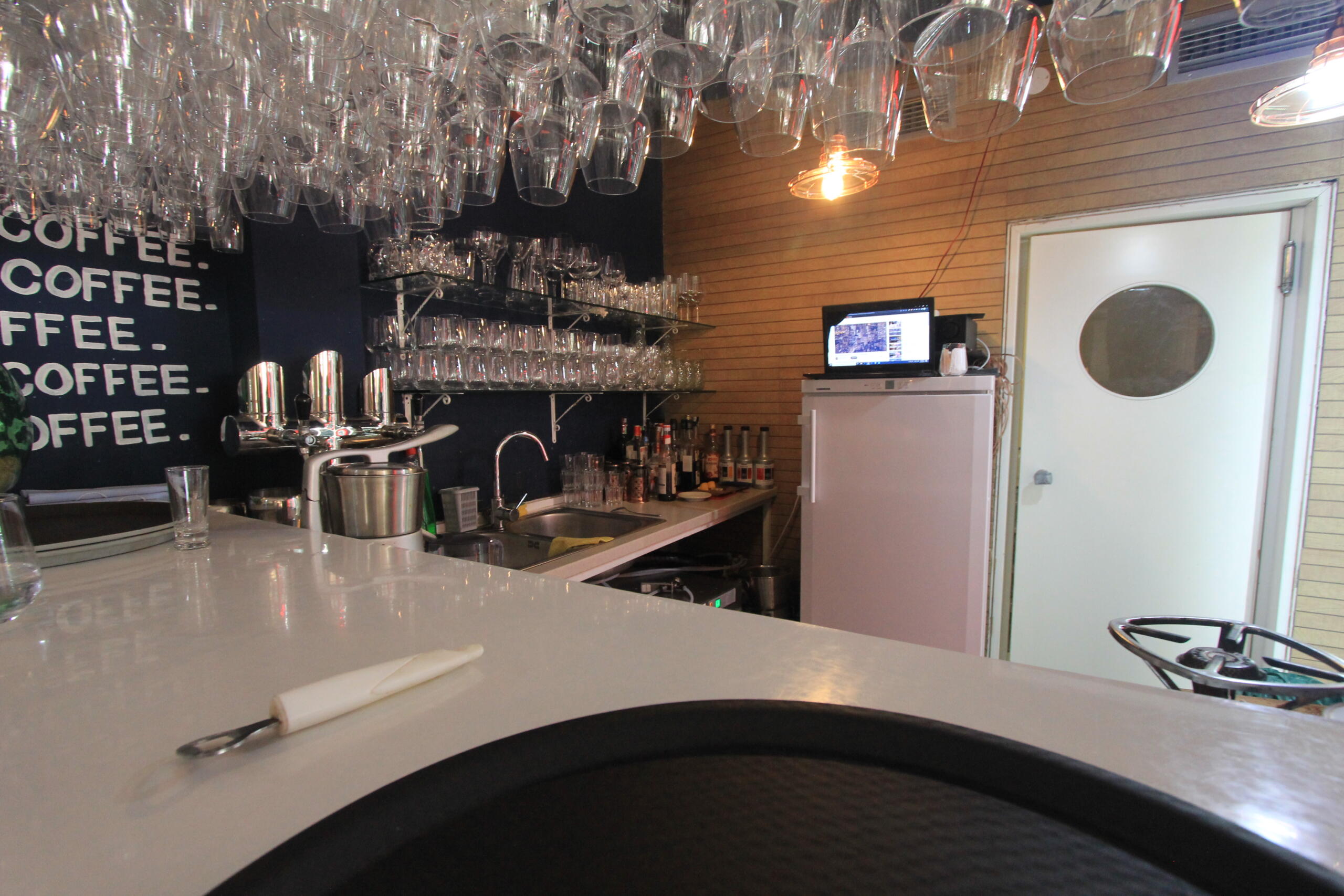 Restaurant first line to the sea in Rafailovici for sale