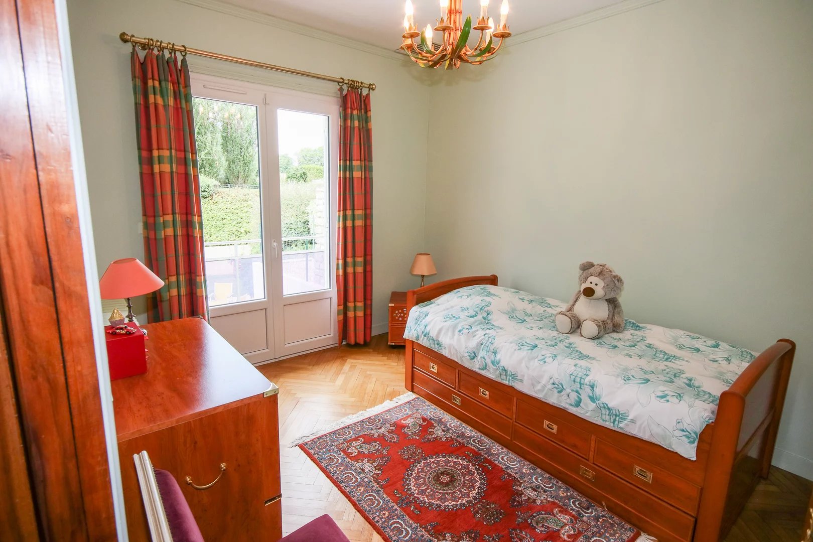 5 bedroom ‘mini-mansion’ with in-ground pool, Poitou-Charentes – France – BVI82307