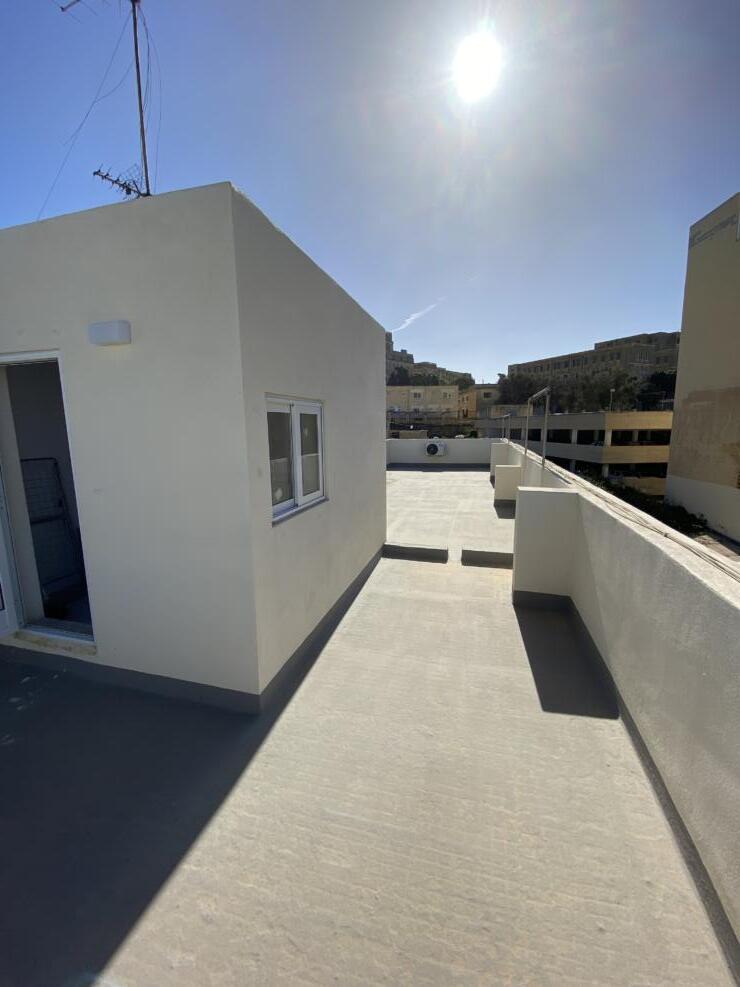 Stunning Designer 2-Bedroom Seafront Penthouse Style Apartment in Pieta