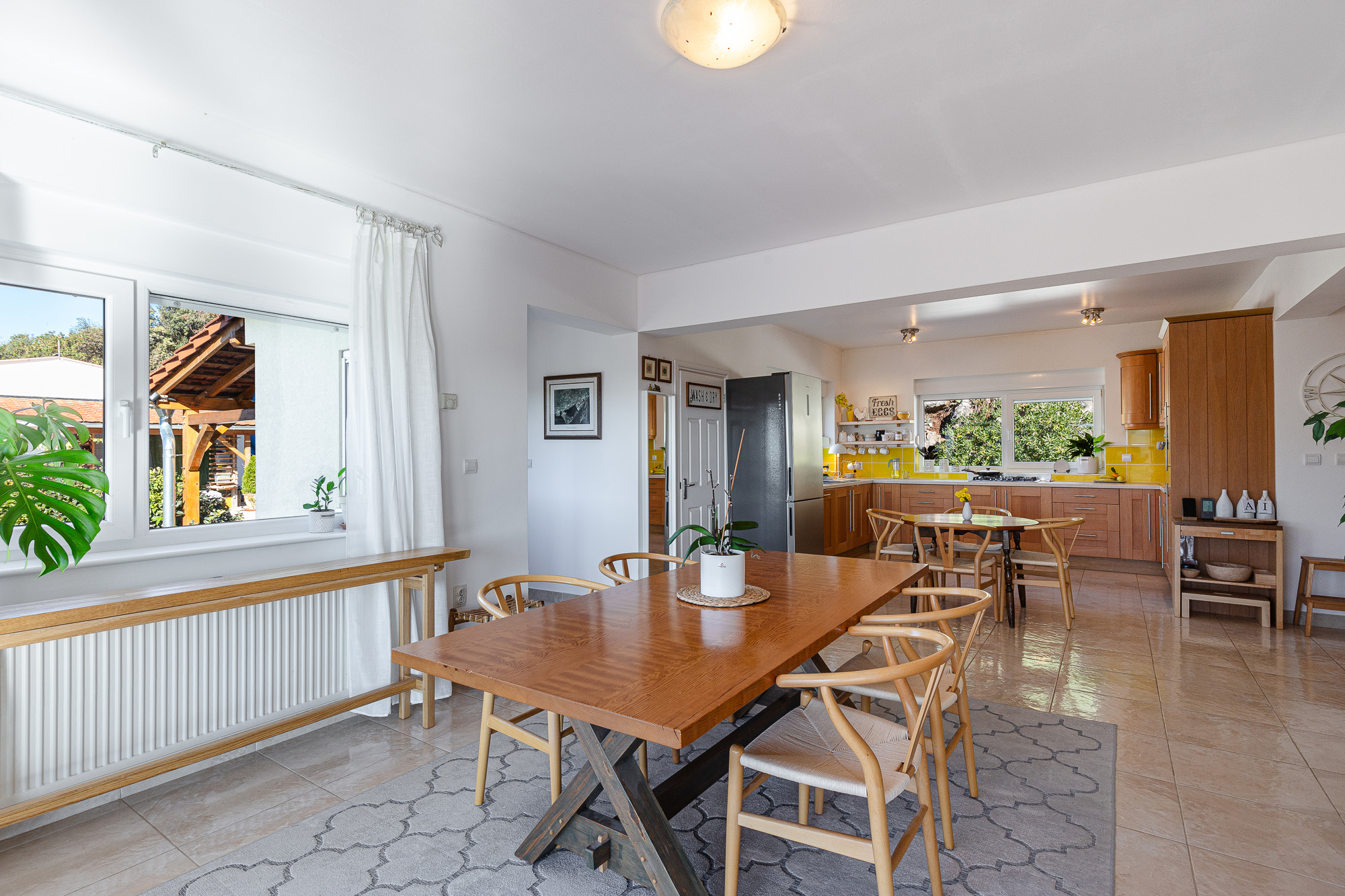 Family Home with Panoramic Nature Views