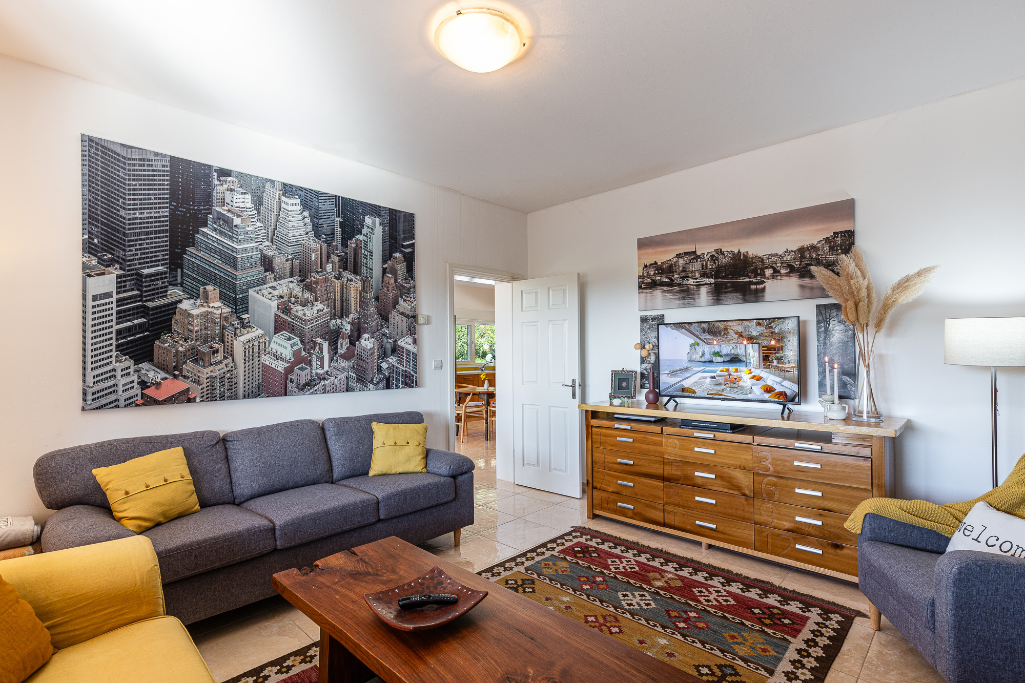 Family Home with Panoramic Nature Views