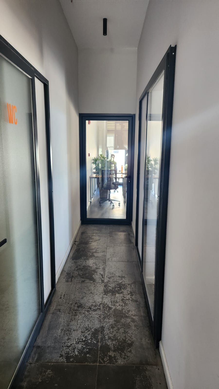 Commercial Space for Business in the Heart of Bar