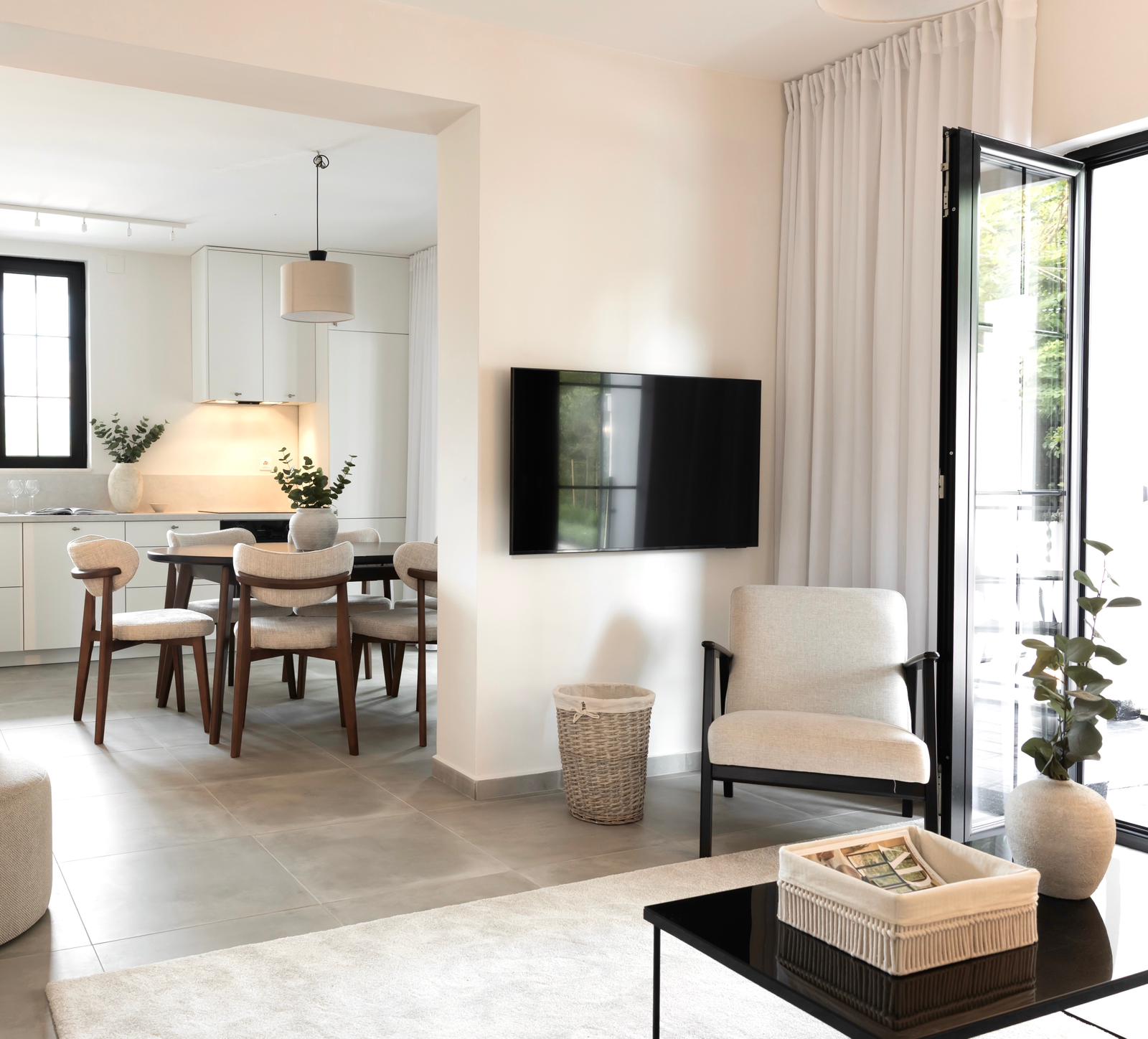 Charming Villa with boutique apartments in Tivat