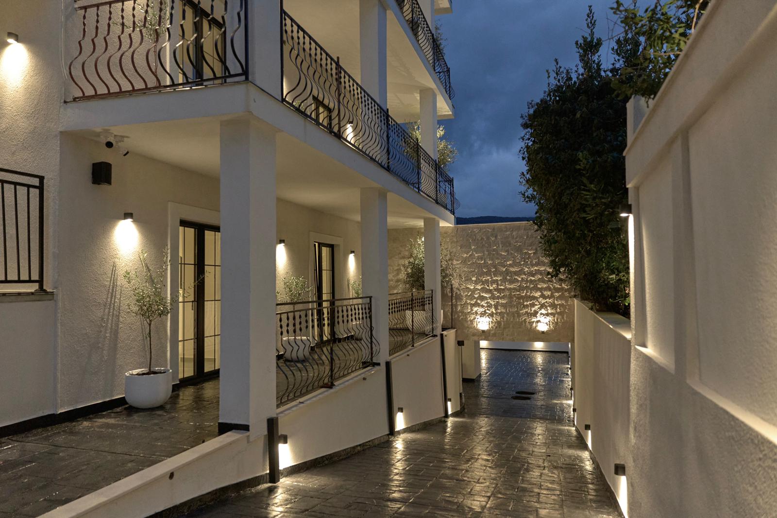Charming Villa with boutique apartments in Tivat
