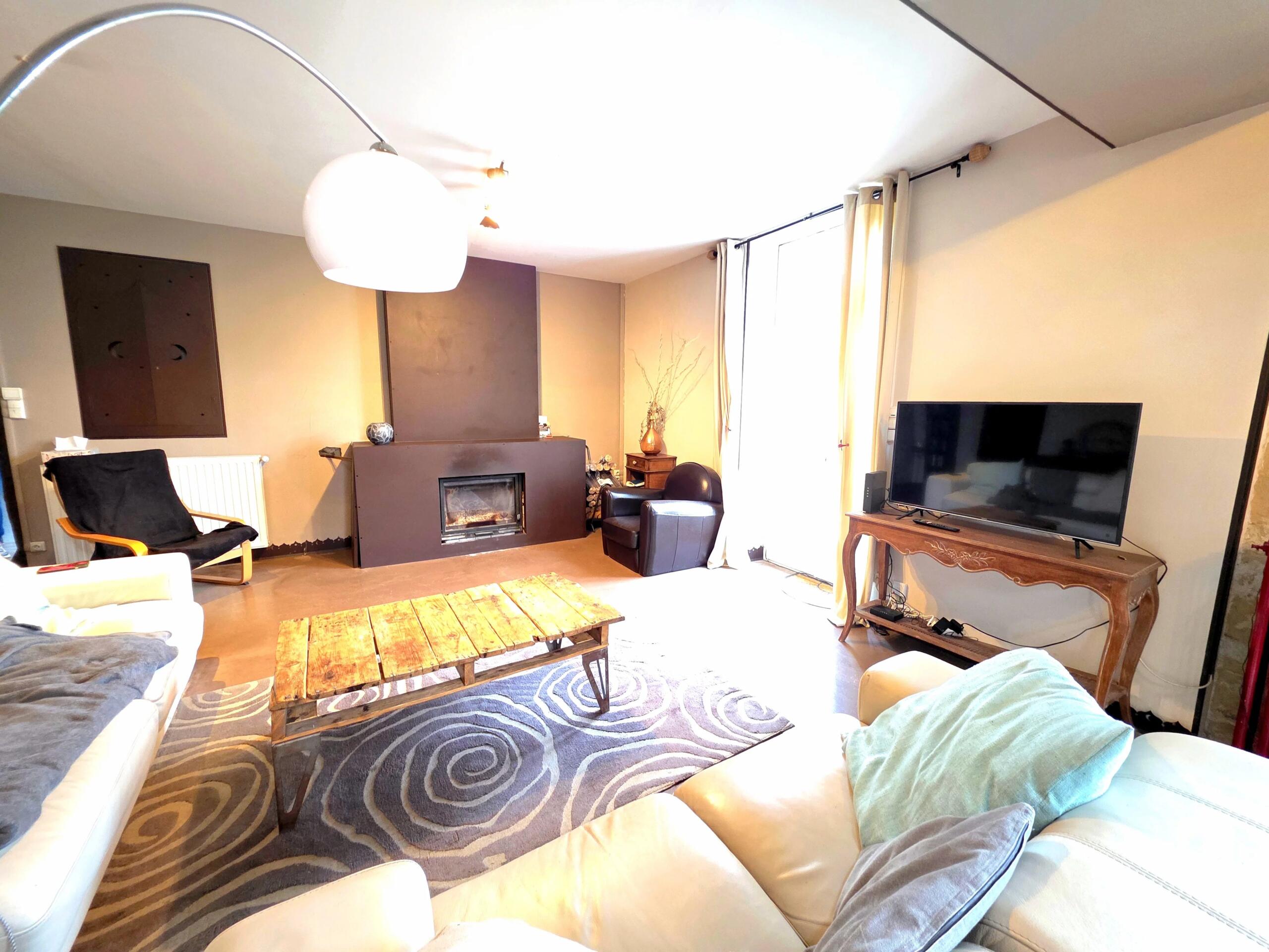 Charming Stone House in the Heart of Eymet, with private garden and pool, Aquitaine – France – BVI83571