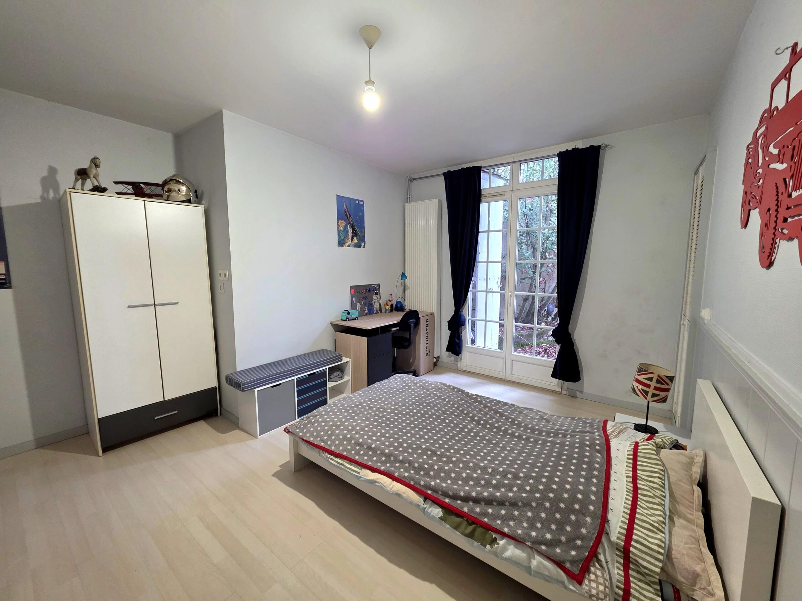 Charming Stone House in the Heart of Eymet, with private garden and pool, Aquitaine – France – BVI83571