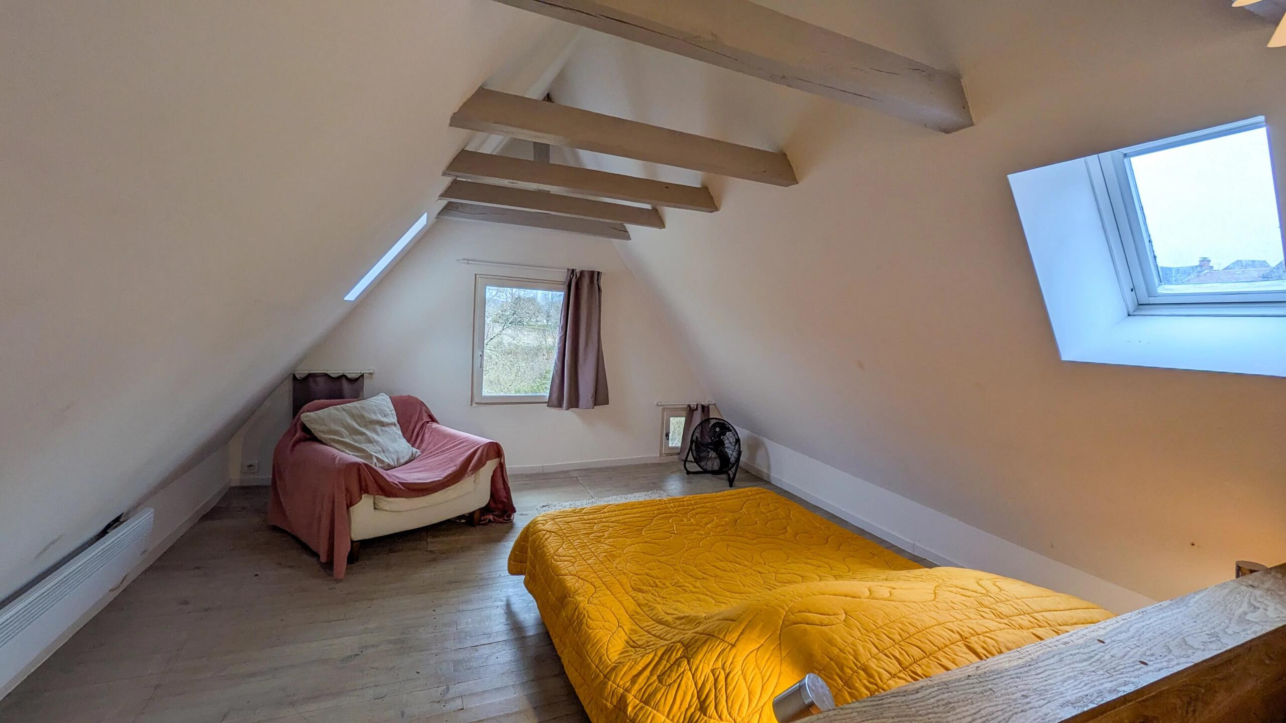 Lovely pied-à-terre with stunning views, Midi-Pyrénées – France – BVI84153