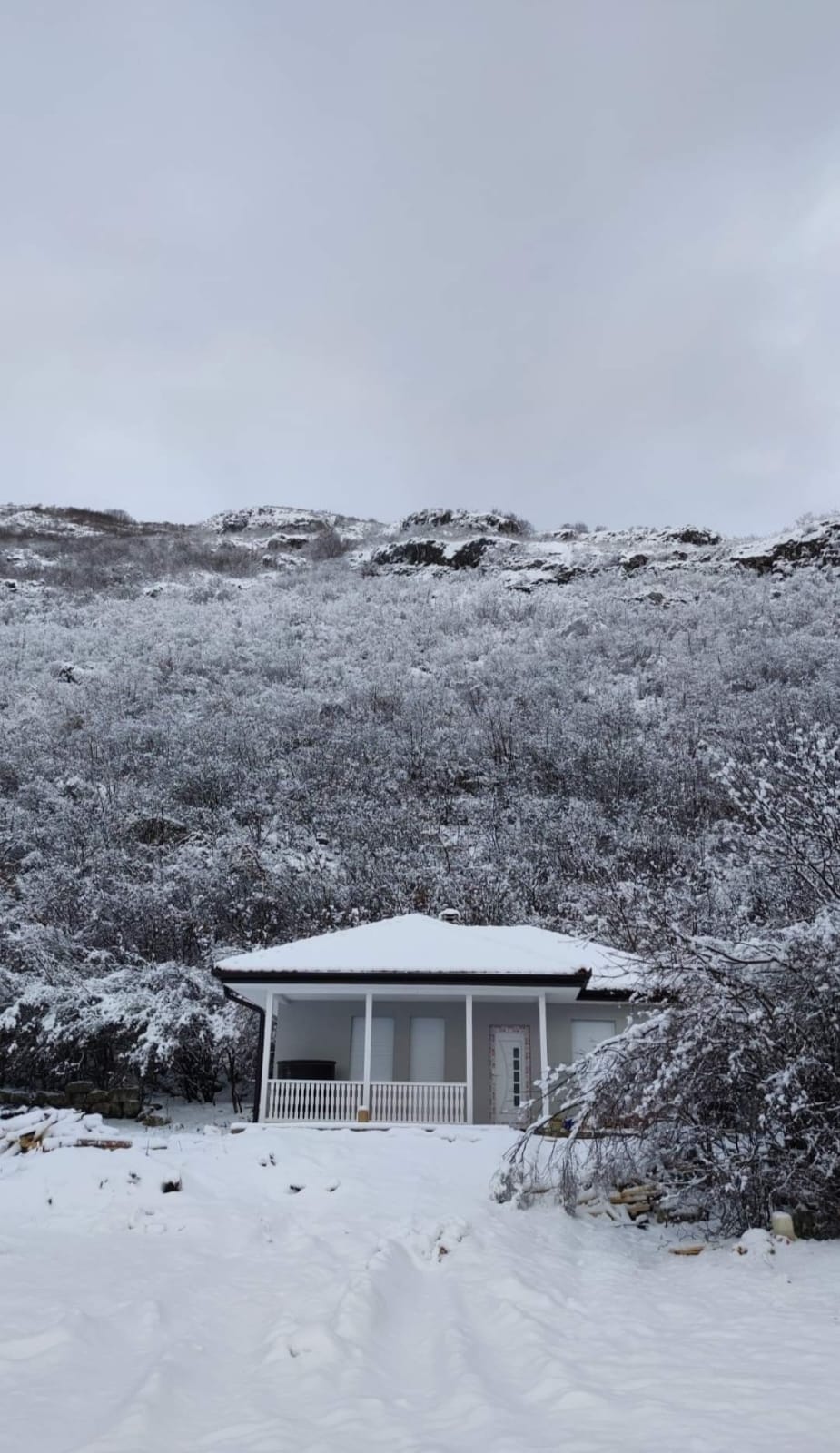 Modern Home in a Peaceful Setting – Your Perfect Residence!