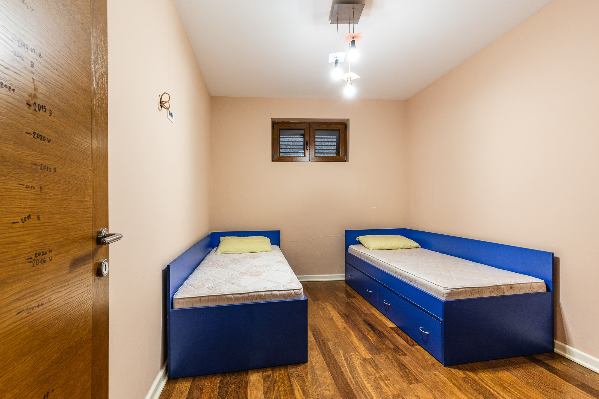 Two-Bedroom Apartment 84 m² in Pržno