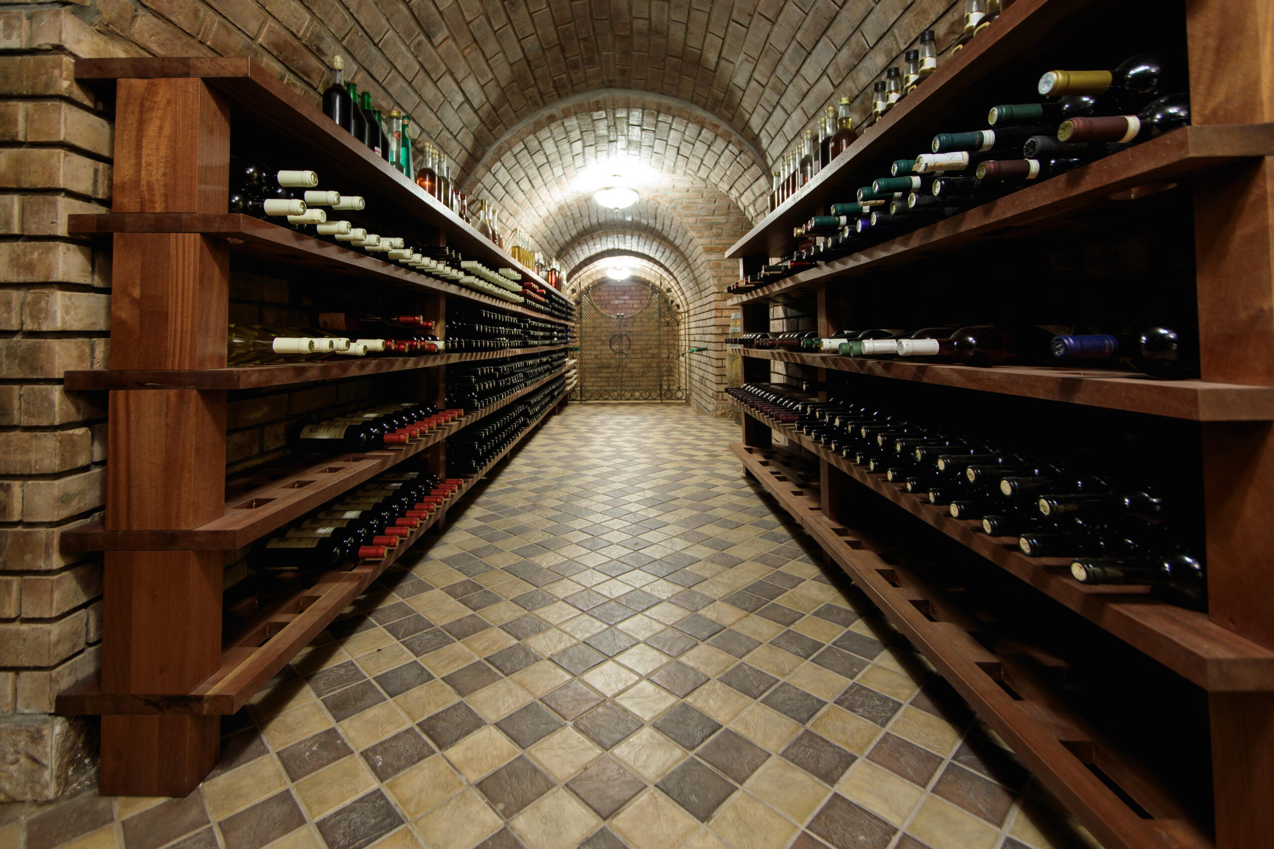 Villa 1200m²: Exclusive Residence by the Sea