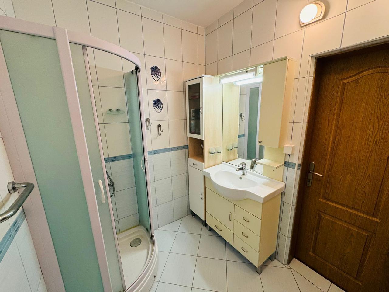 House Near the Sea with Private Beach Access – Bar, Dobre Vode