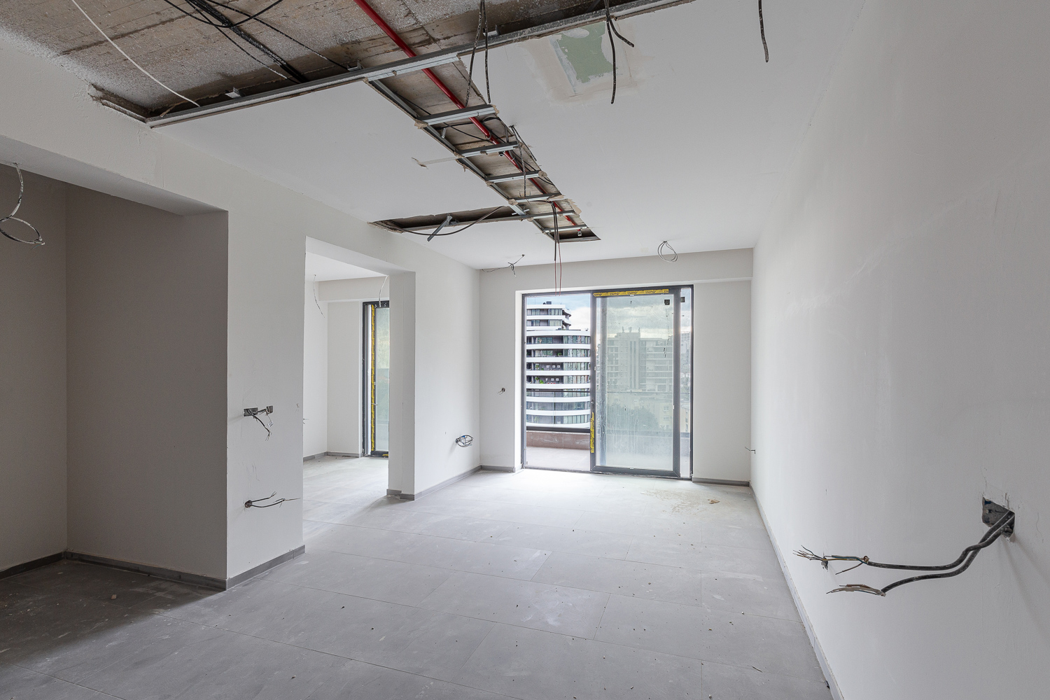 Modern One-Bedroom Apartment in Budva with Optional Garage