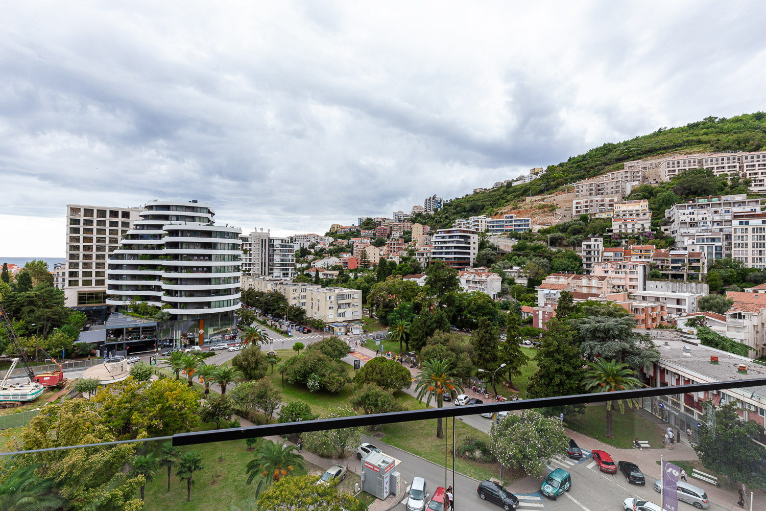 Modern One-Bedroom Apartment in Budva with Optional Garage