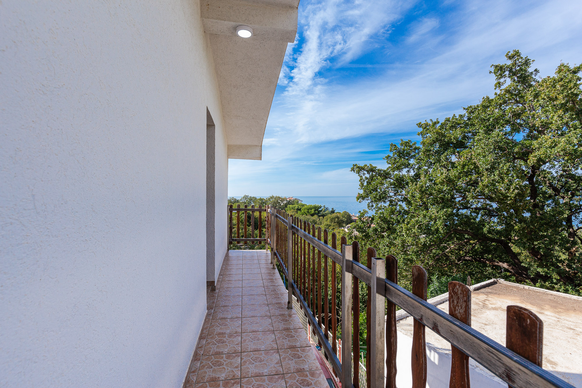 House with a terrace and sea view in Bar