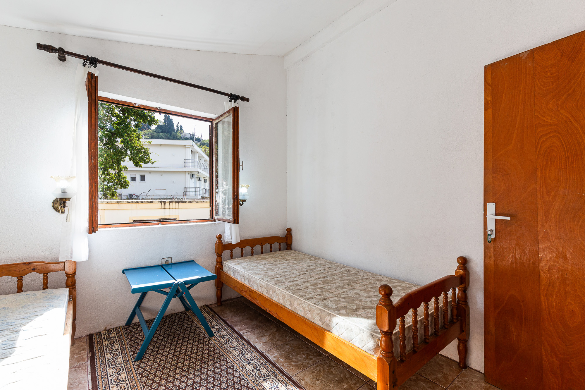 House with a terrace and sea view in Bar