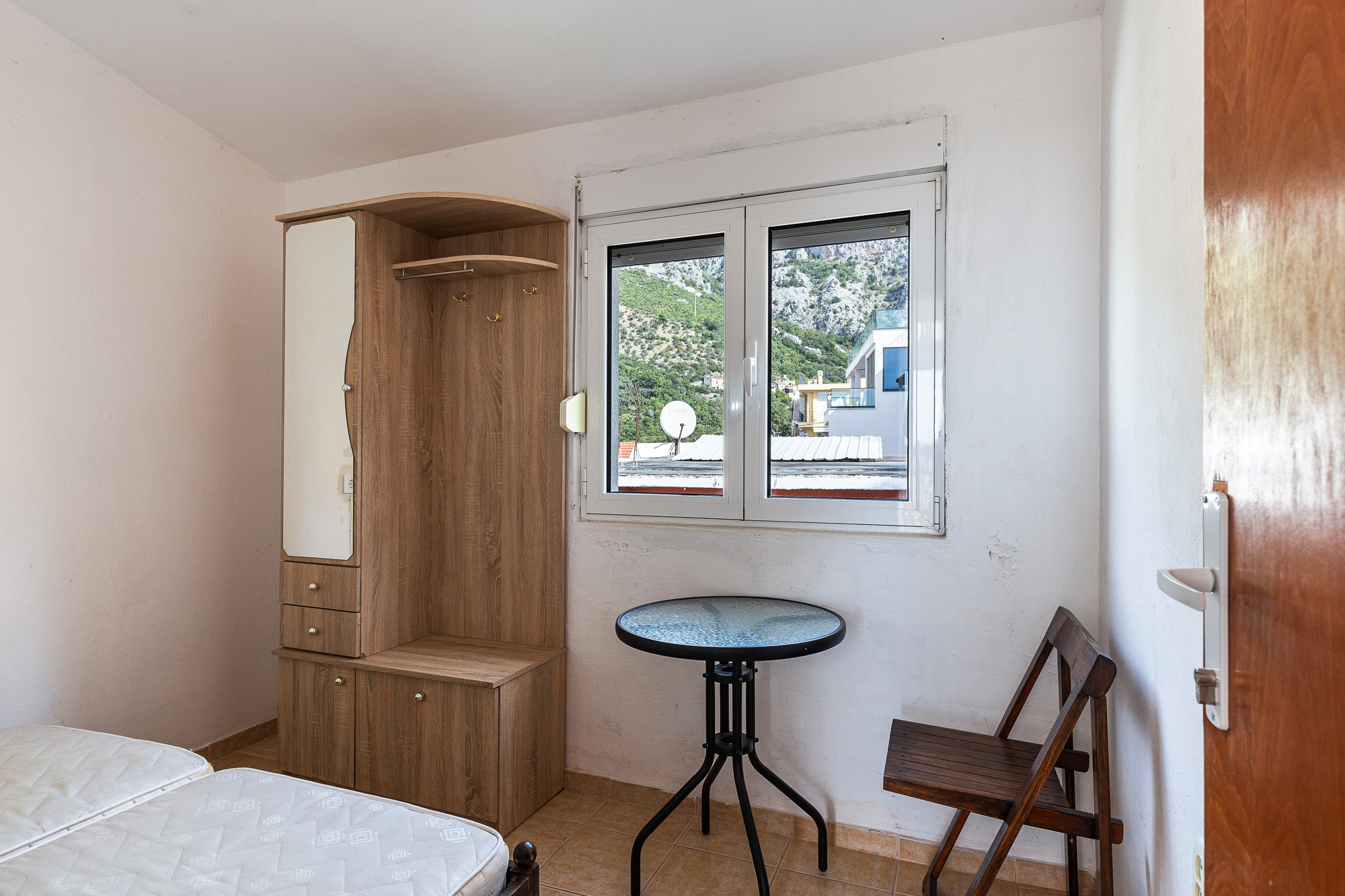 House with a terrace and sea view in Bar