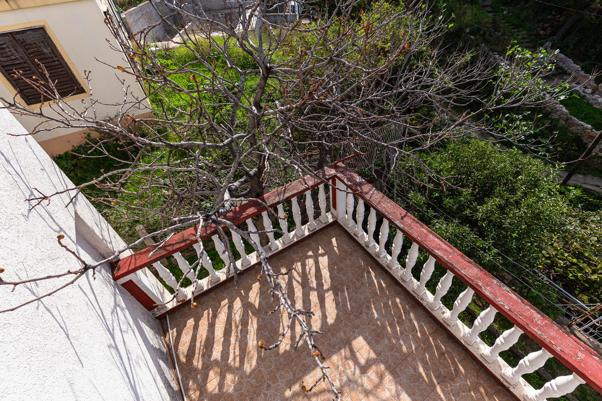 House with a terrace and sea view in Bar