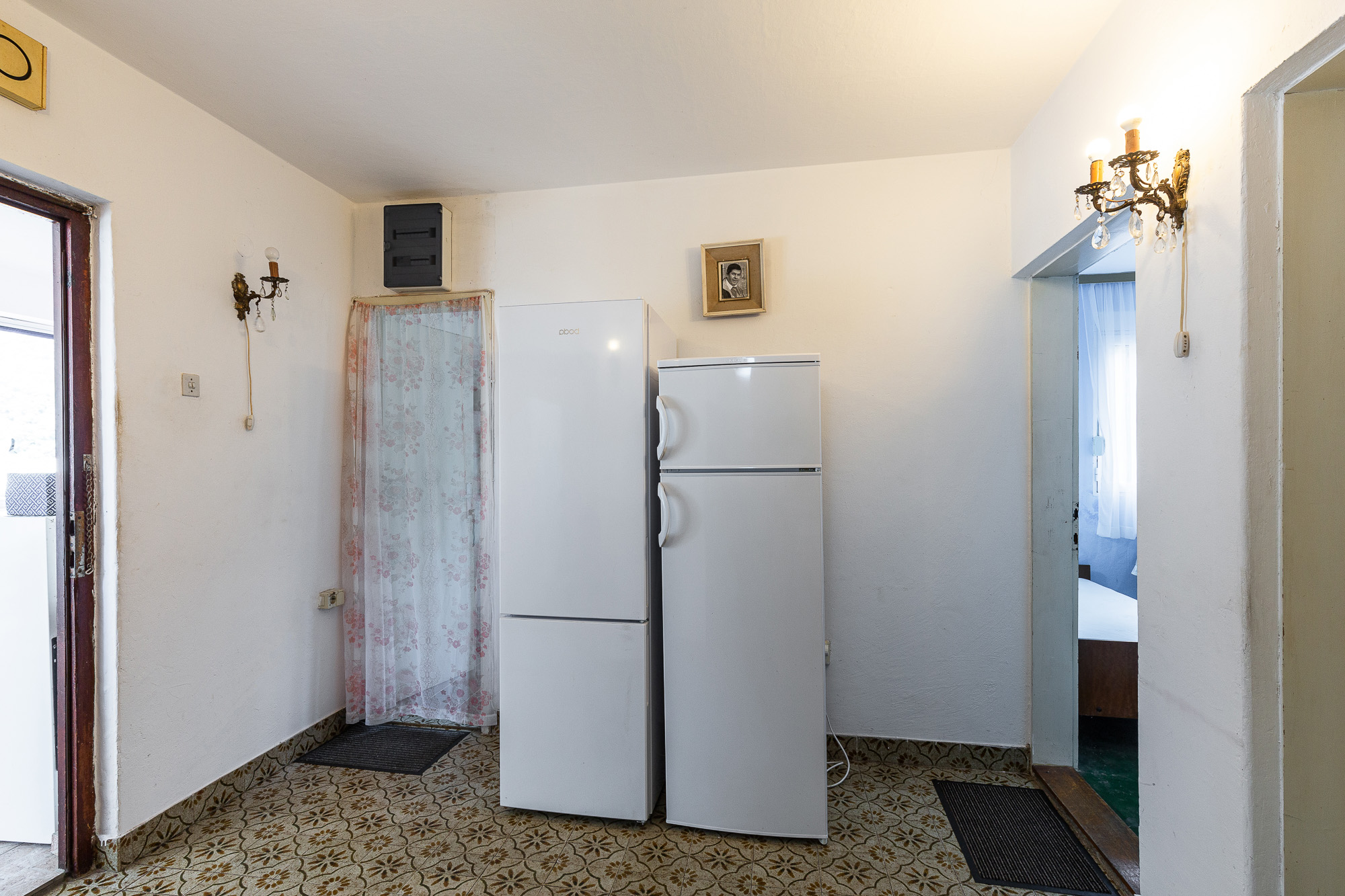 House with a terrace and sea view in Bar