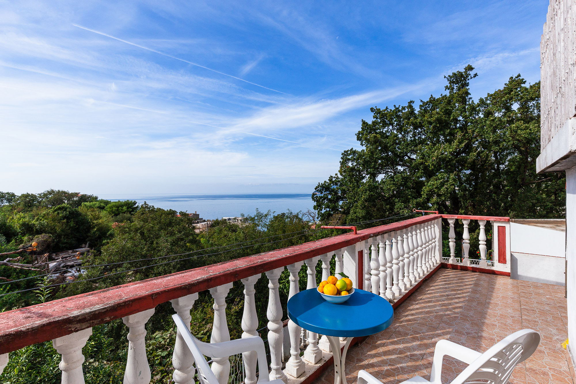 House with a terrace and sea view in Bar