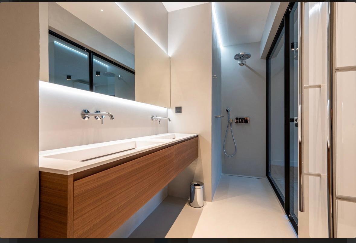 Three-bedroom apartment in Budva with a stunning view