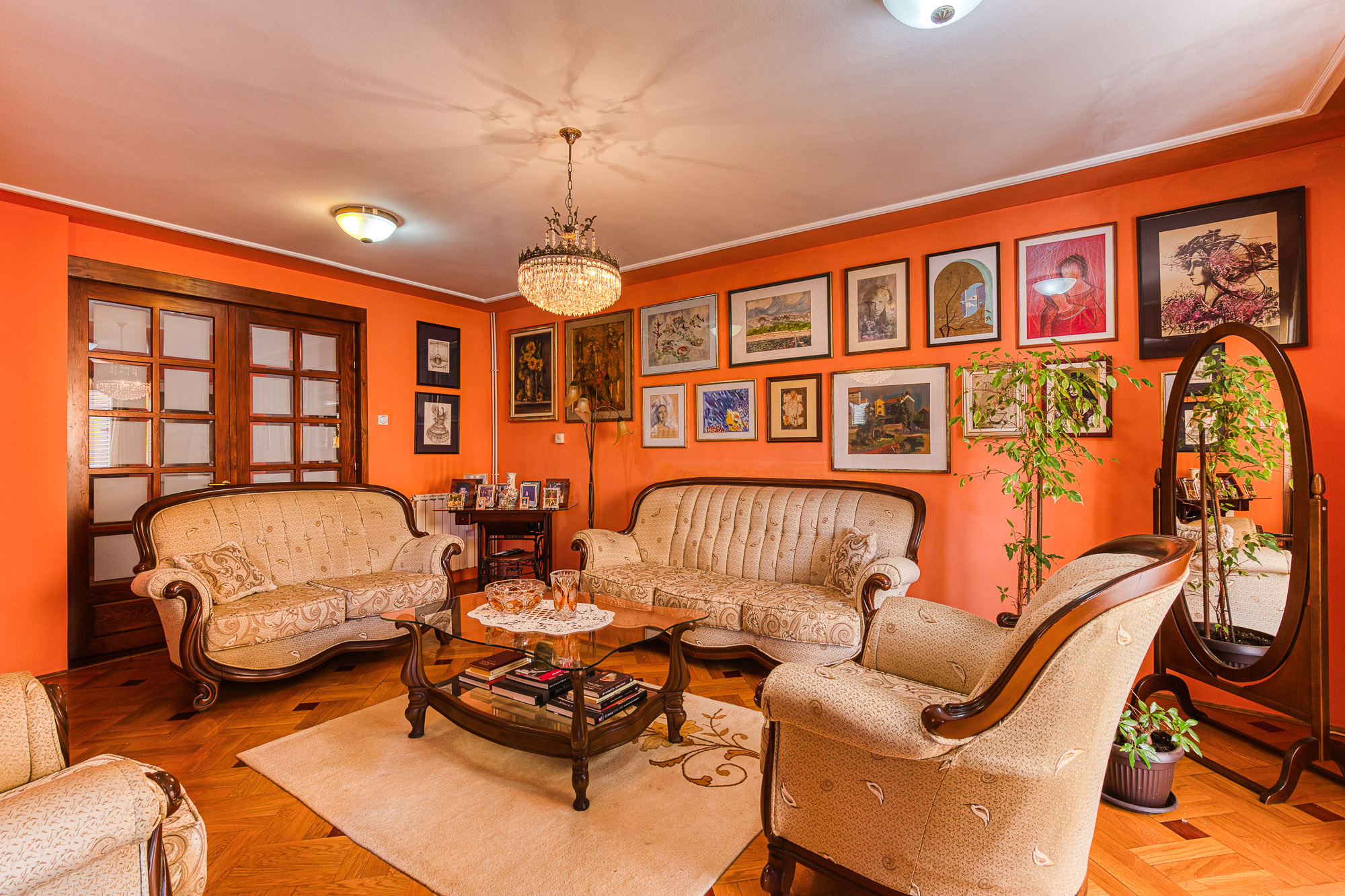 For Sale: Charming House in Bar