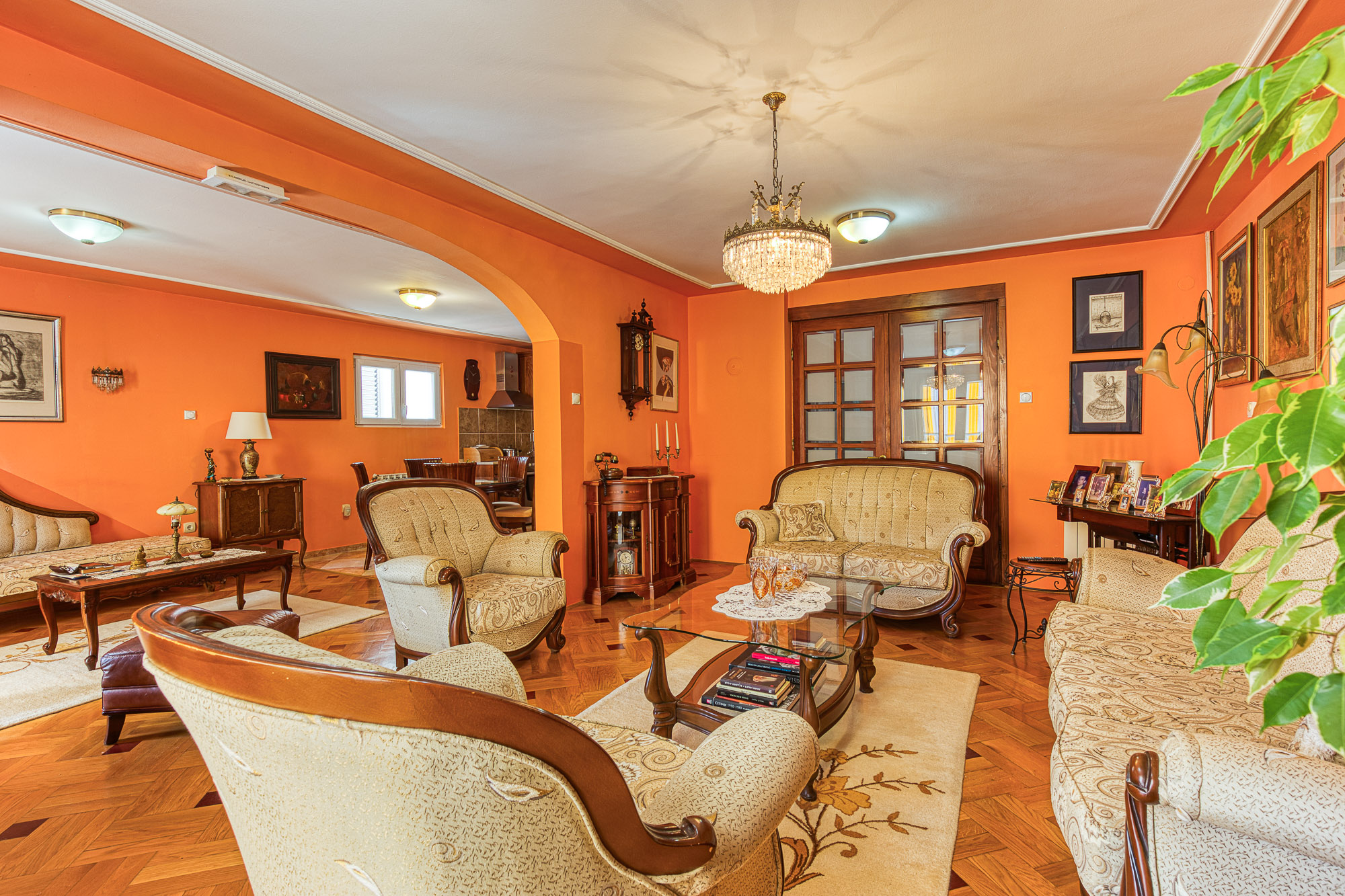 For Sale: Charming House in Bar