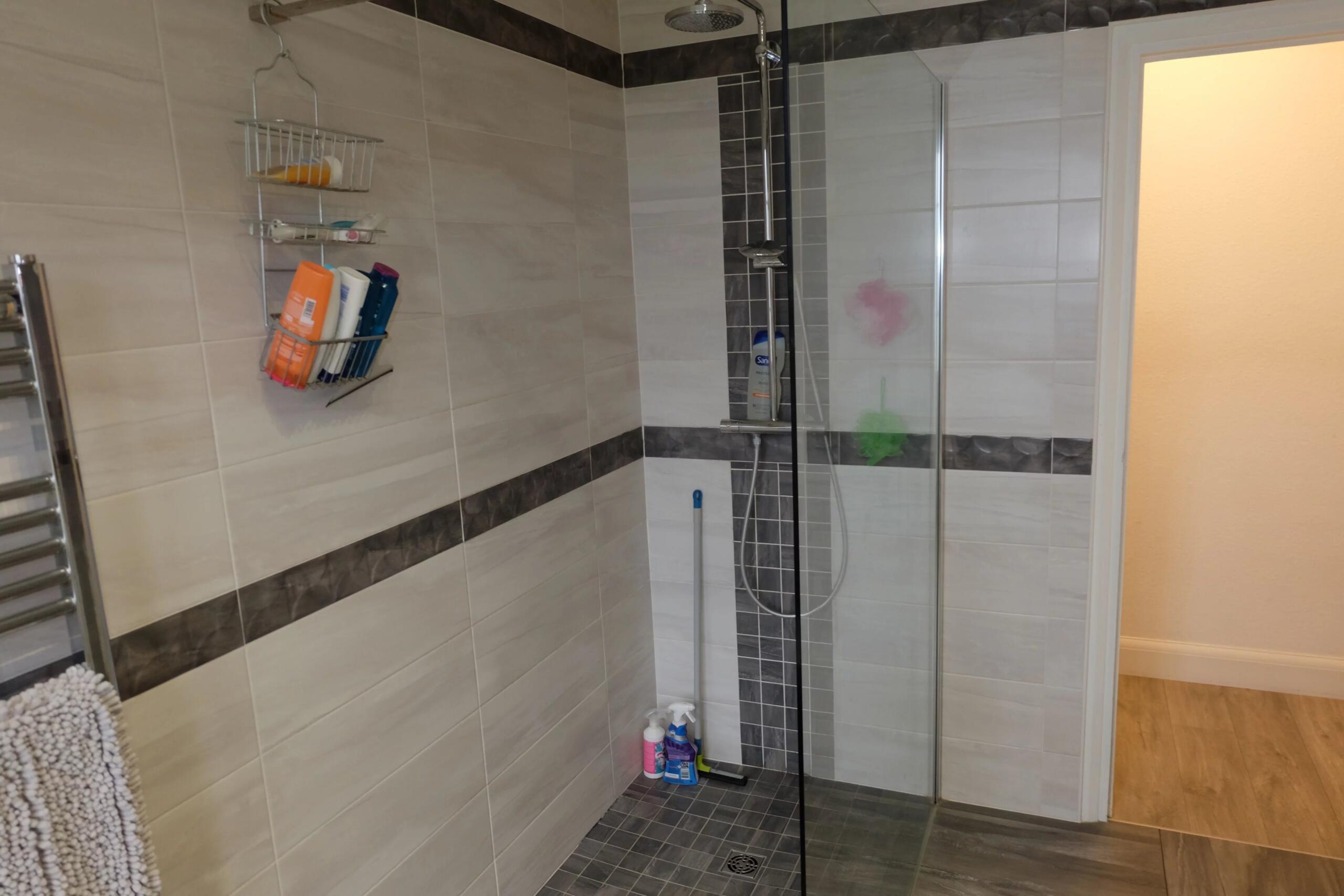 Riverside house with swimming pool, Aquitaine – France – BVI83914