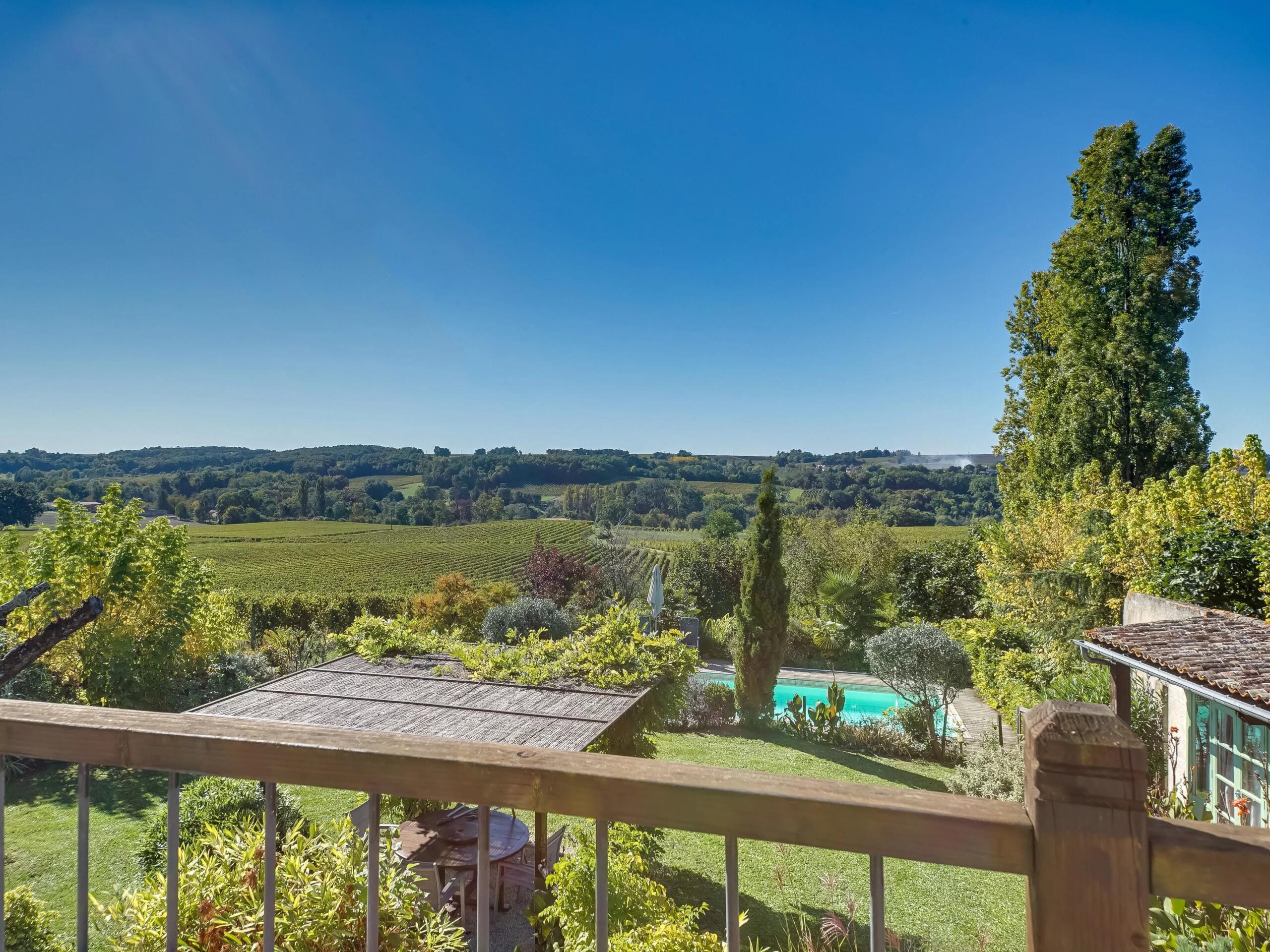 Charming stone country house with pool and summer guest studio, Aquitaine – France – BVI82747
