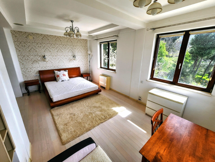 Villa in Rustovo with 5 Bedrooms, 392 m²